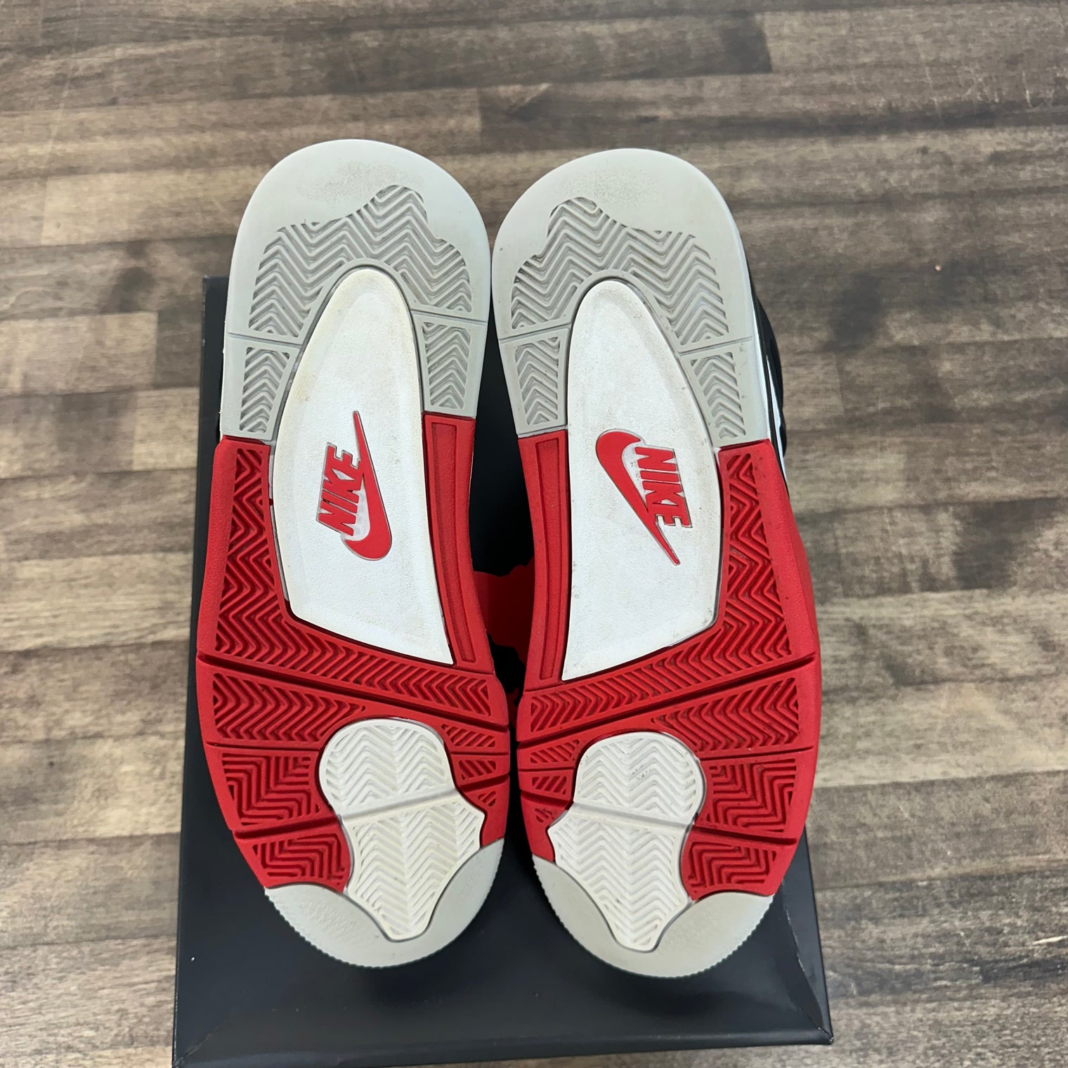 Fire Red Jordan 4 Retro (2020) (USED, Replacement Box)