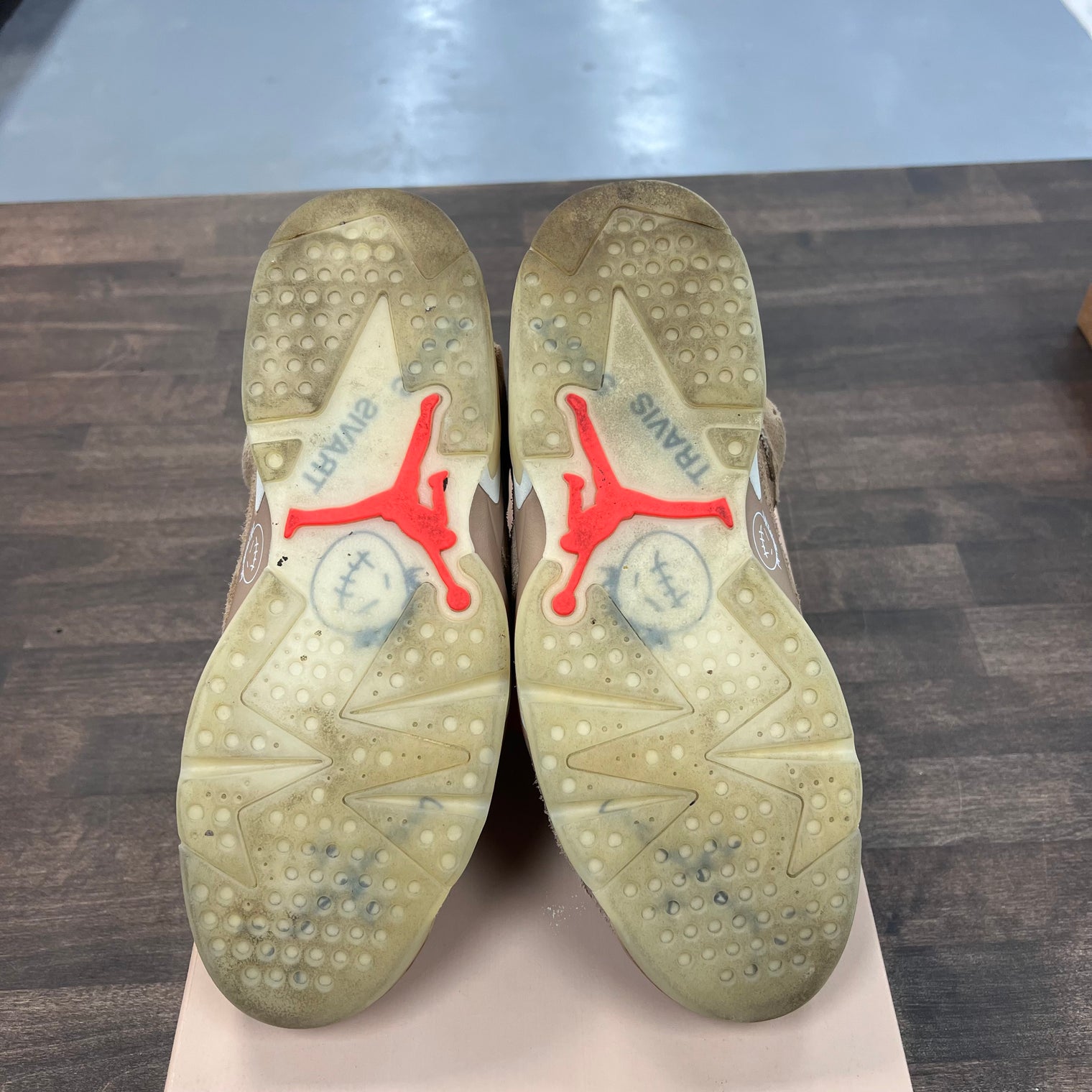 Travis Scott Khaki Jordan 6 (USED)