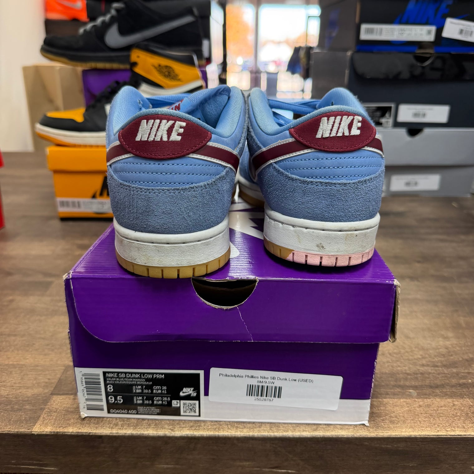 Philadelphia Phillies Nike SB Dunk Low (USED)