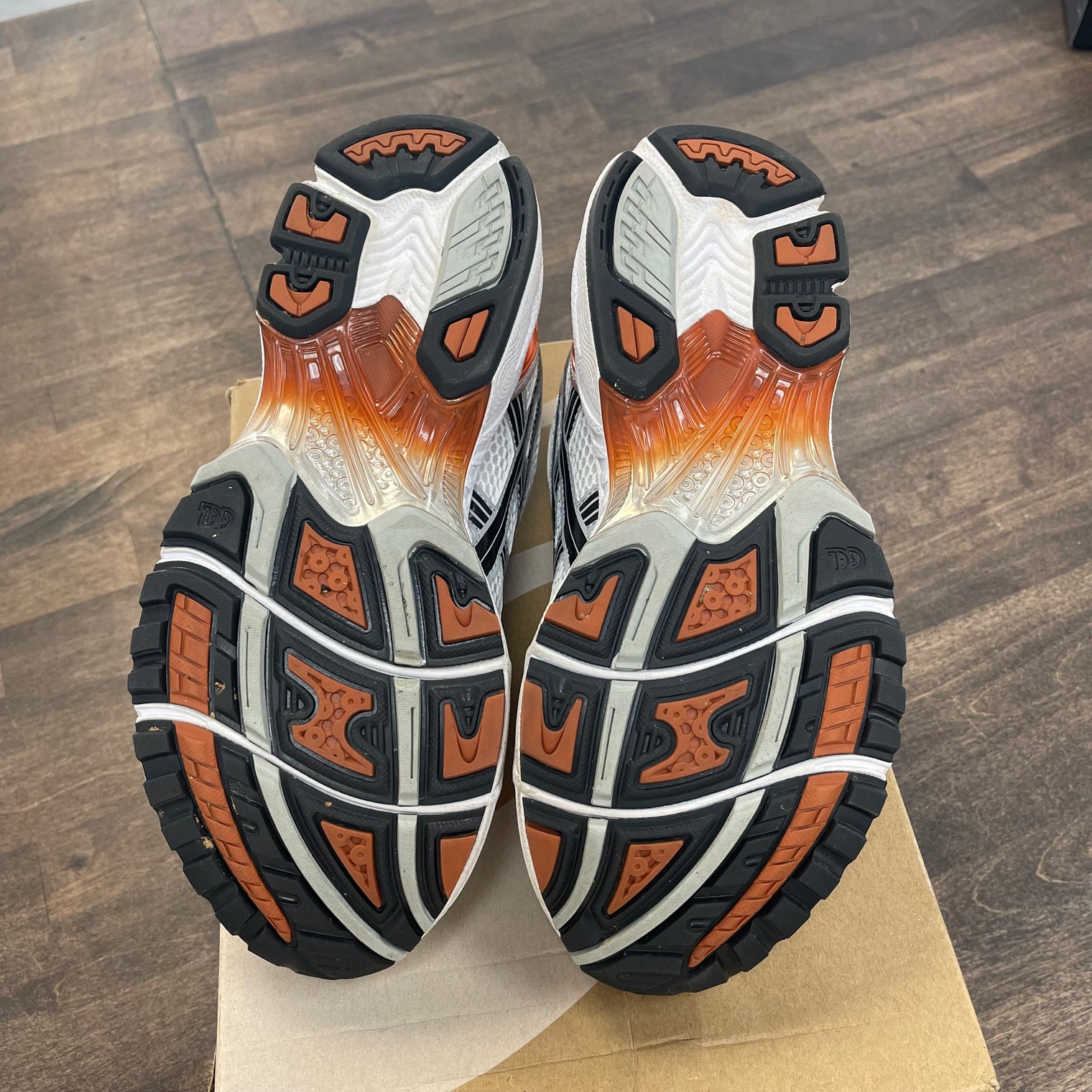 White Piquant Orange Asics Gel Kayano 14 (USED)