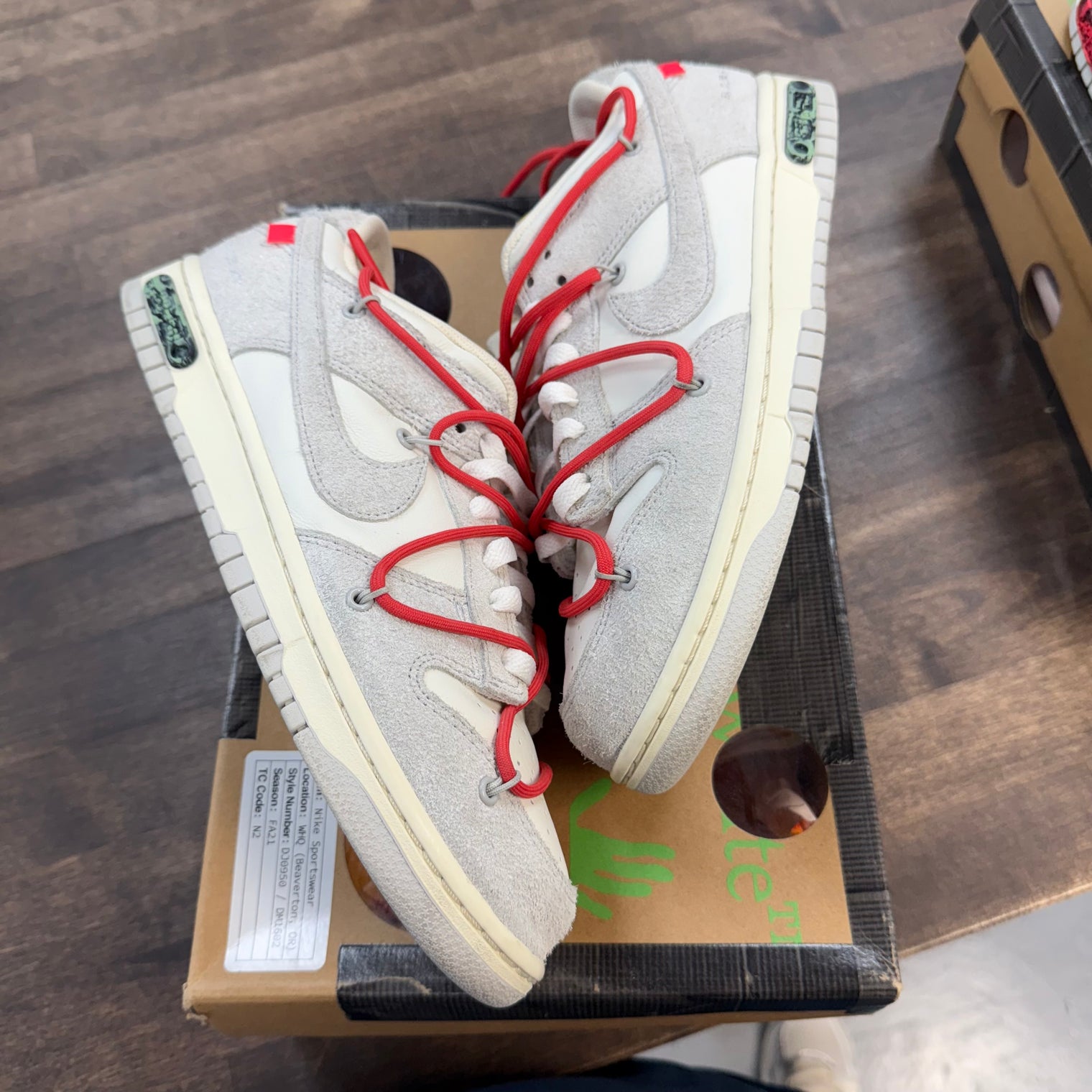 Lot 33 of 50 Off-White Dunk Low (USED)