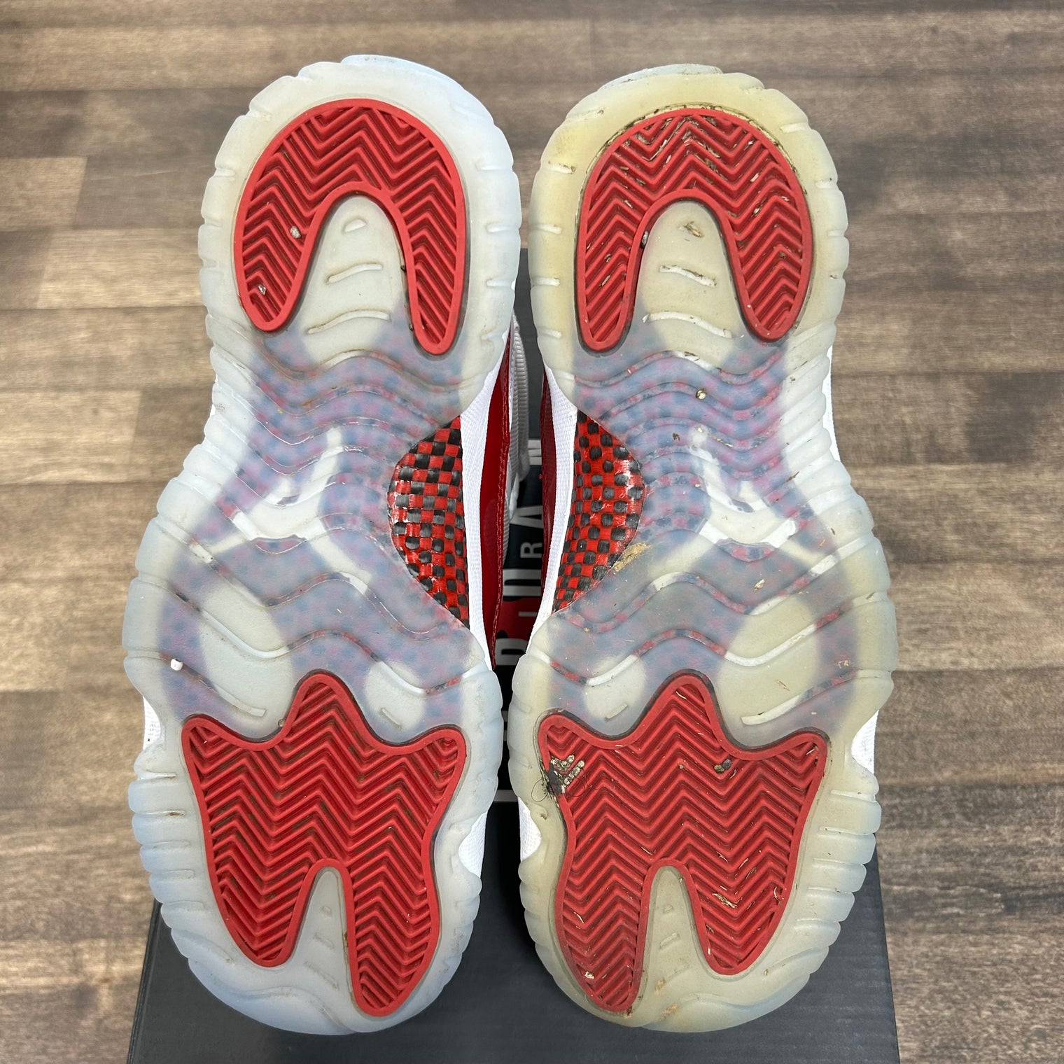 Cherry Jordan 11 (GS) (USED)