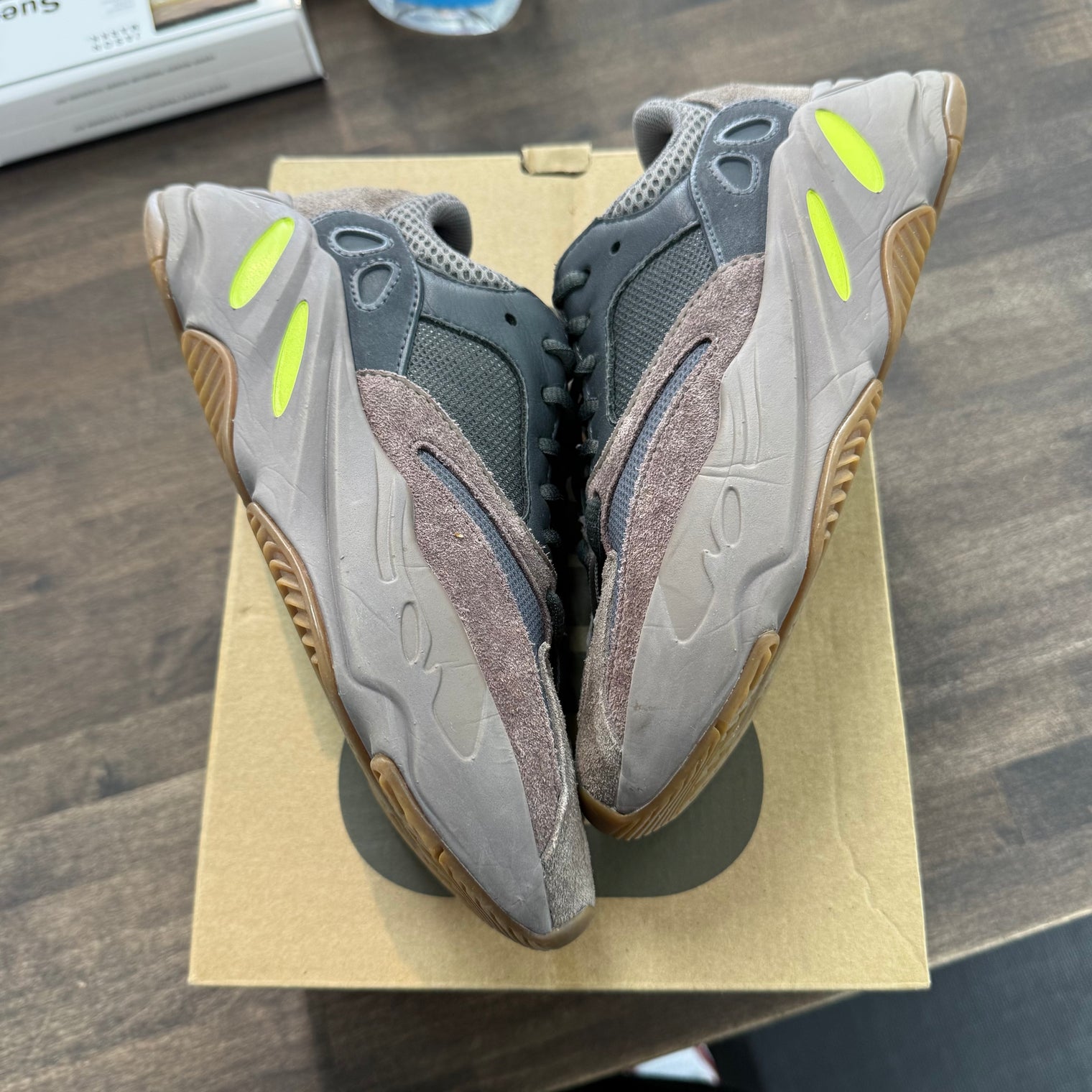 Mauve Yeezy 700 V1 (USED)