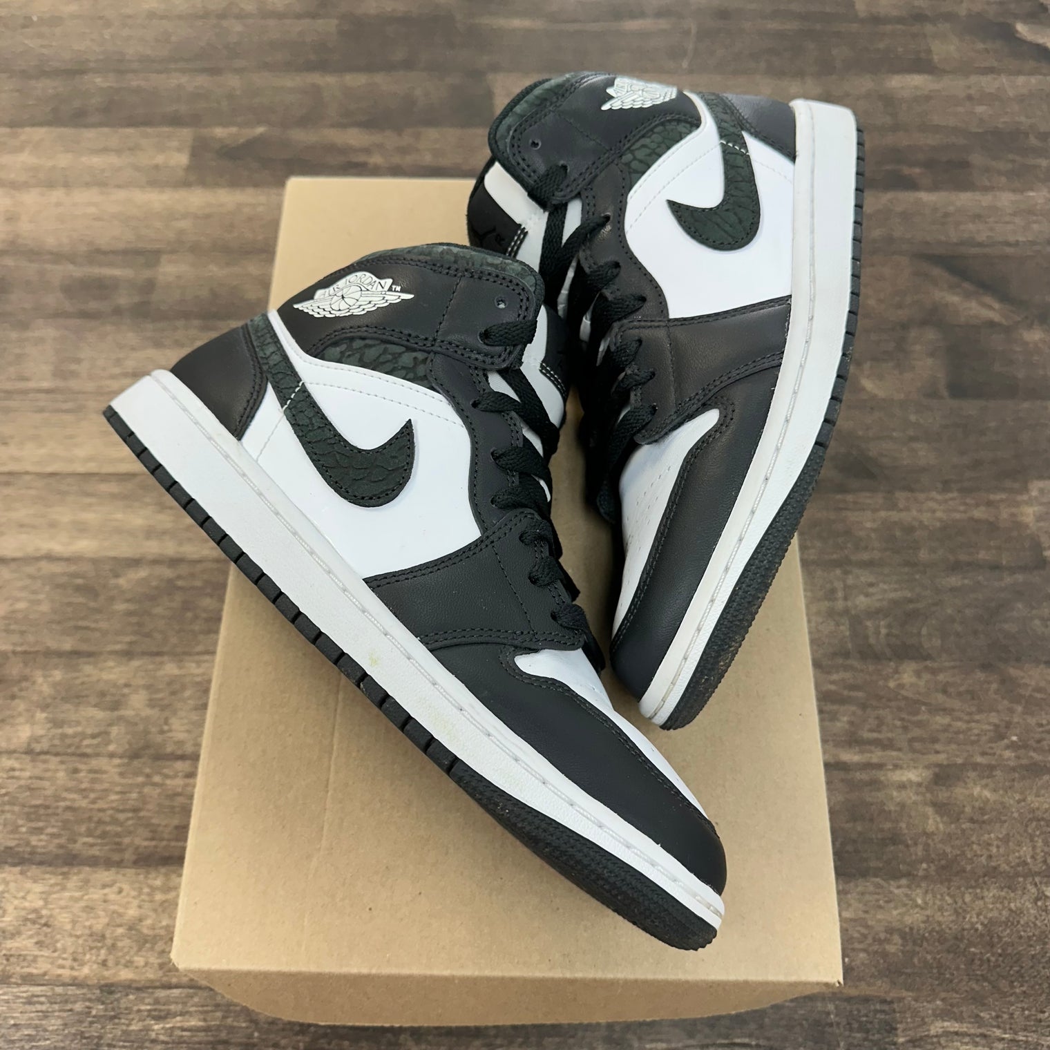 Panda Elephant Jordan 1 Mid (USED, No Box)