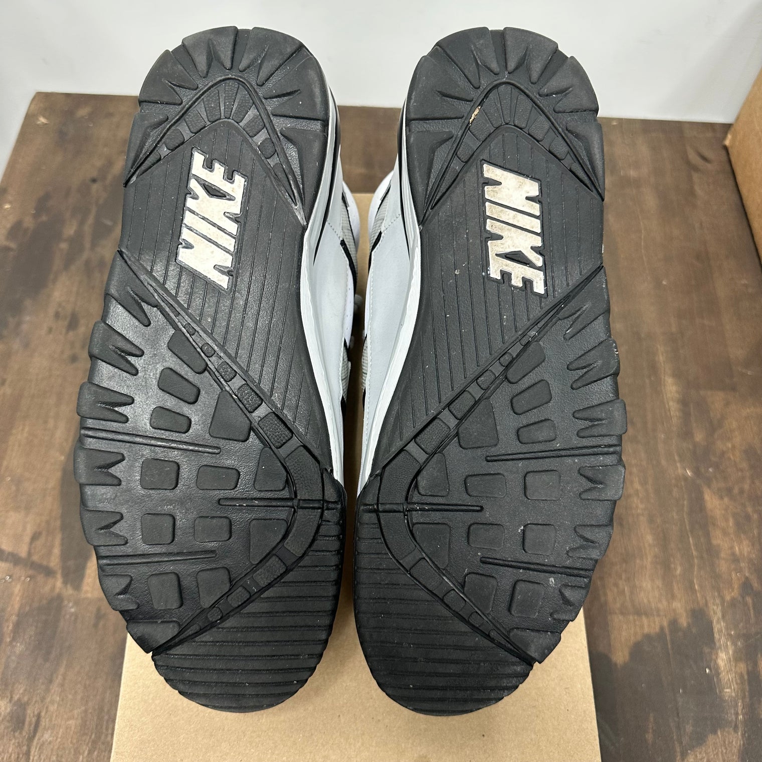 Air Trainer SC High Raiders Helmet (USED,No Box)