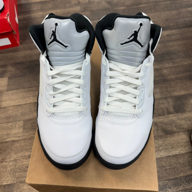 Reverse Metallic Jordan 5 Retro (USED, No Box)