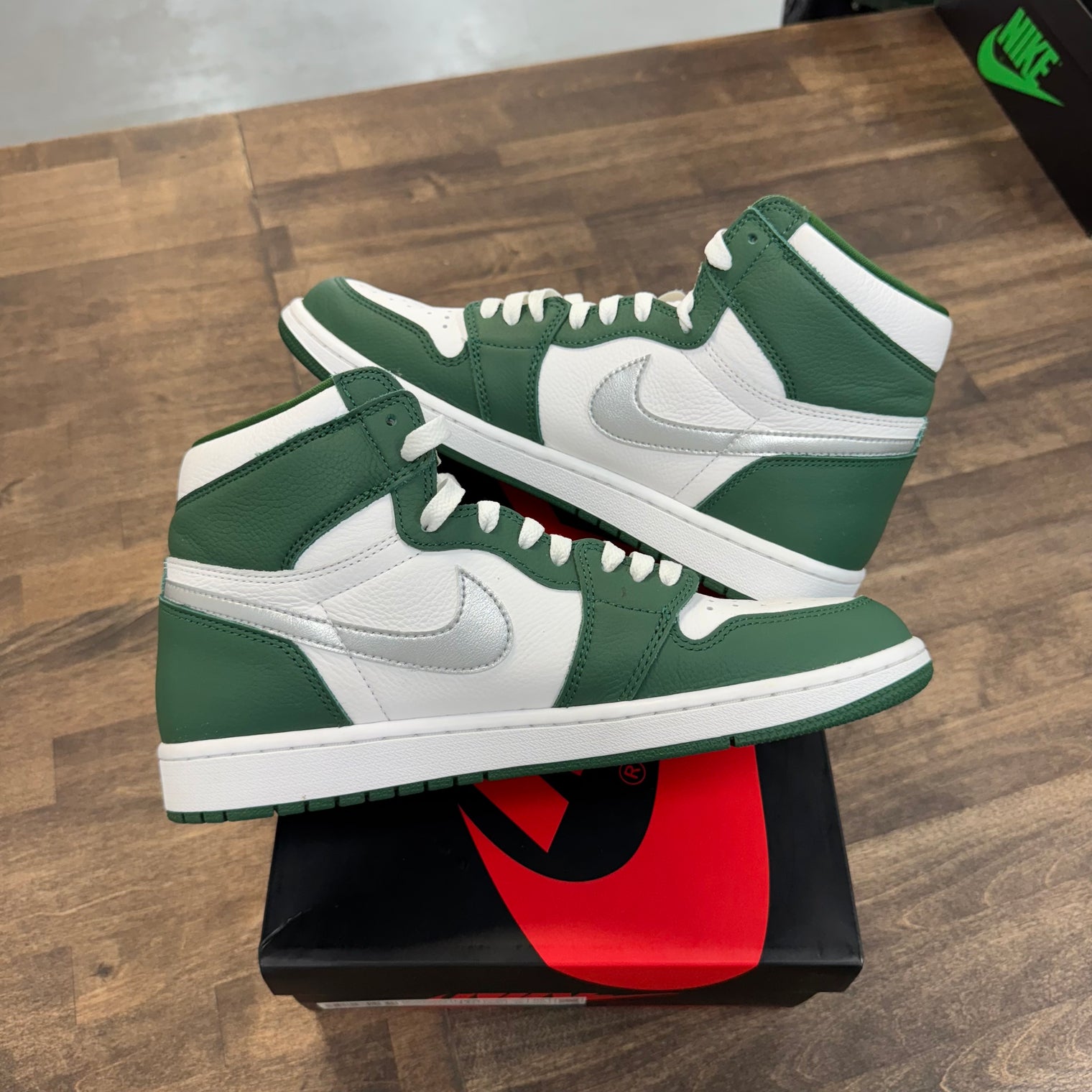 Gorge Green Jordan 1 High (USED)