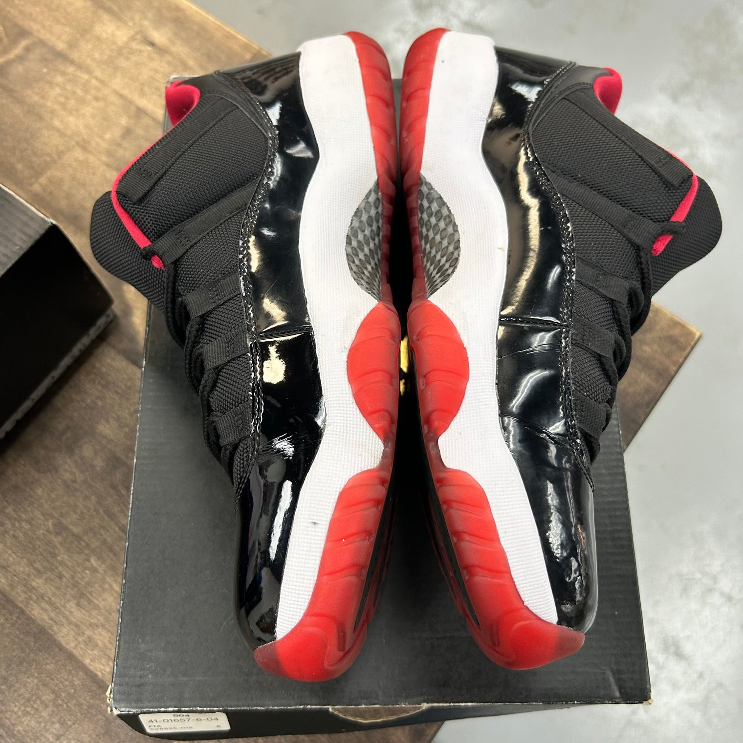 Bred Jordan 11 Low (2015) (Used)