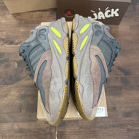 Mauve Yeezy 700 (USED, No Box)