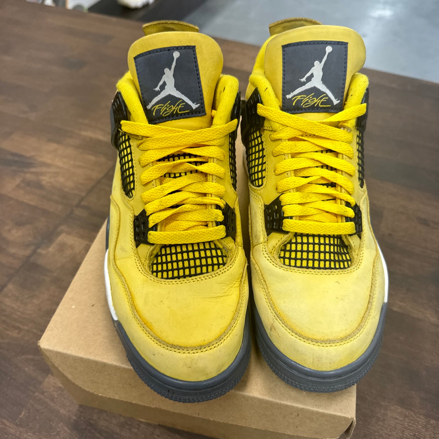 Lightning Jordan 4 Retro (USED, no box)