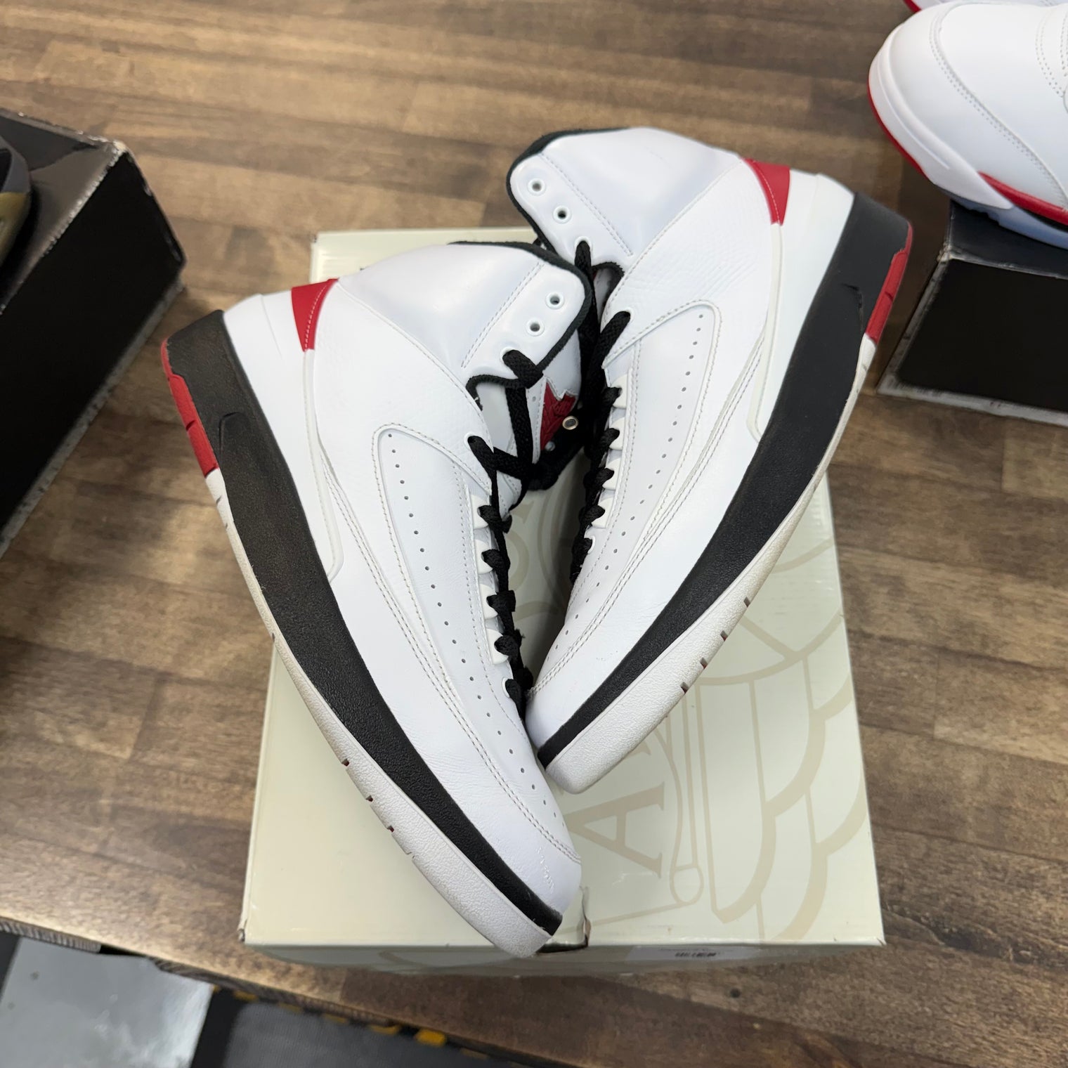Chicago Jordan 2 Retro (USED)