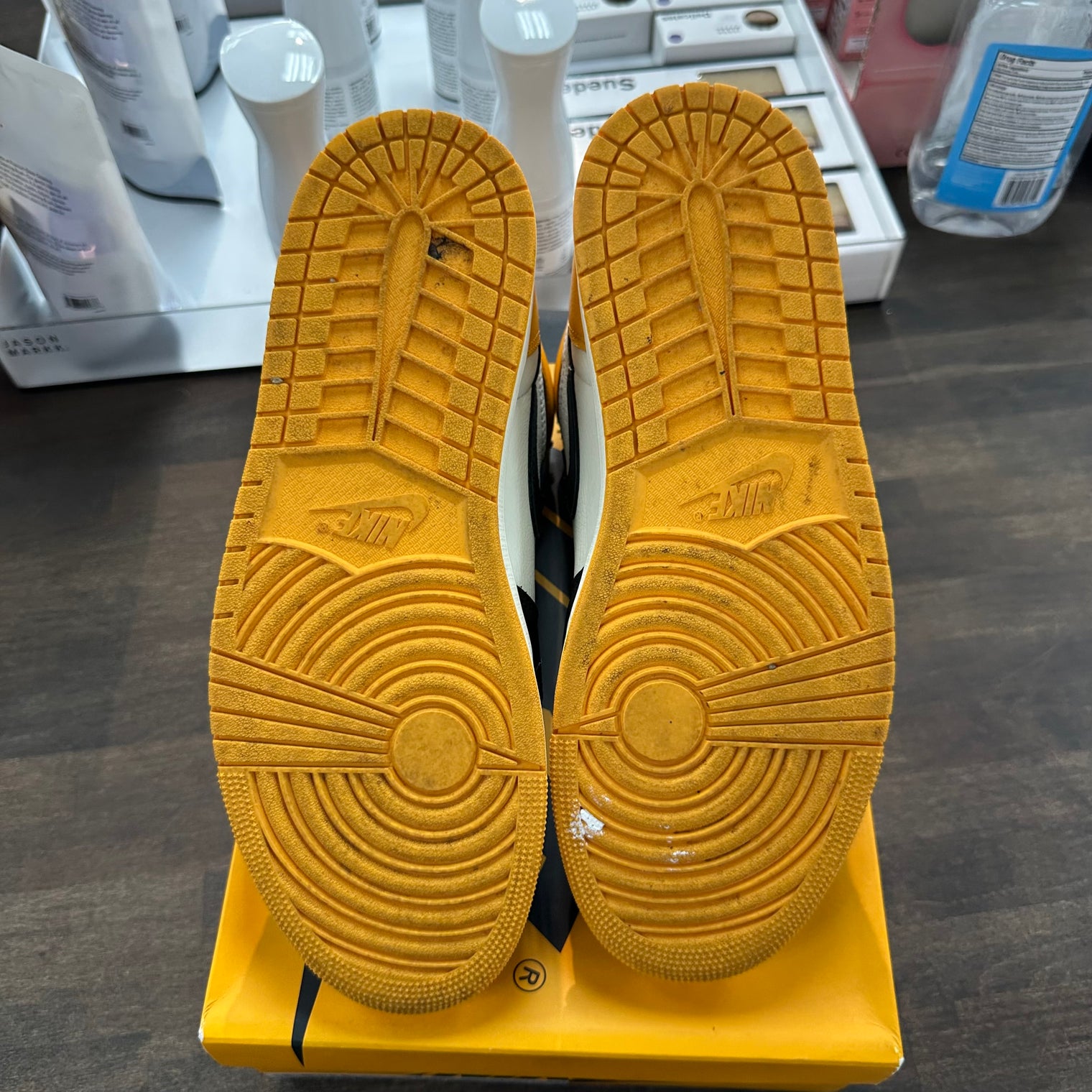 Yellow Toe Jordan 1 High (USED)