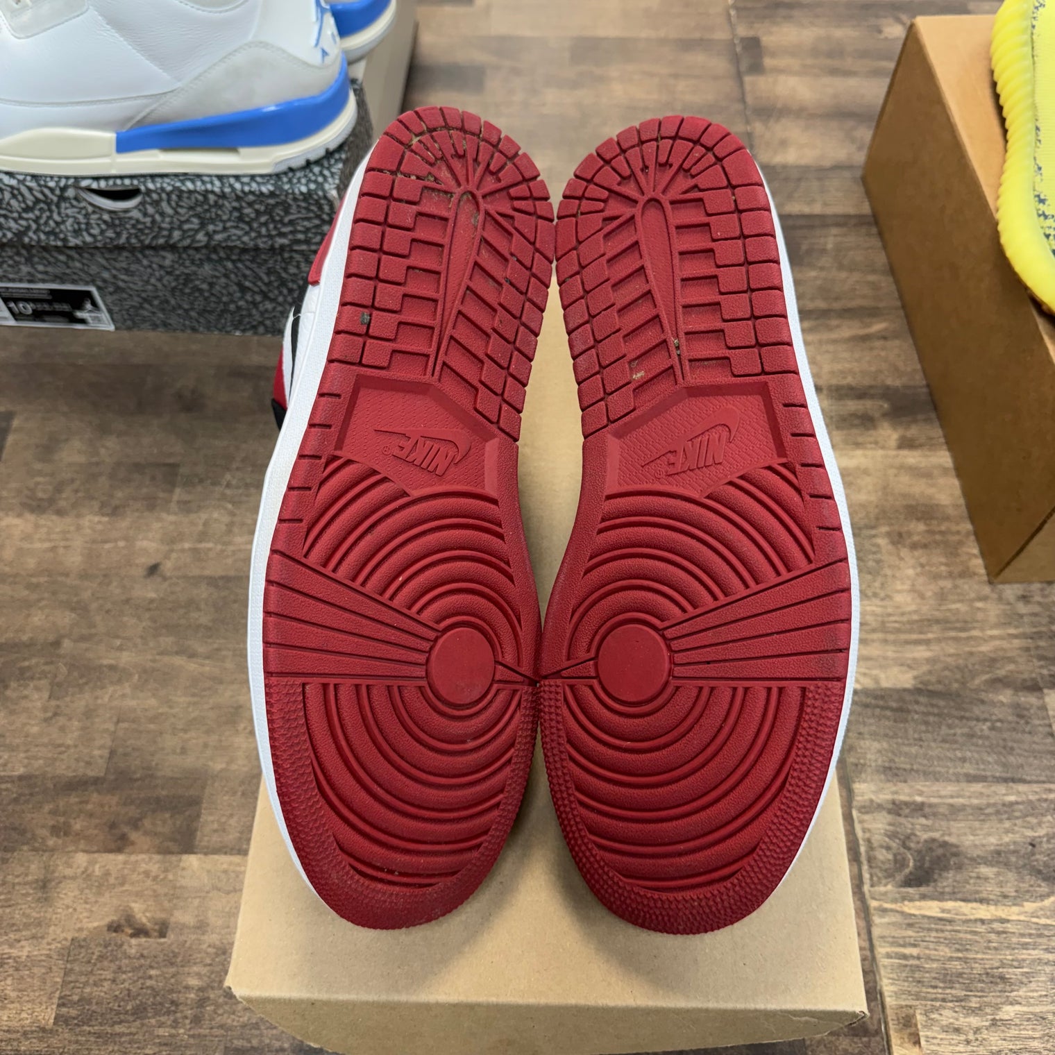 Black Toe Jordan 1 Low (USED, No Box)