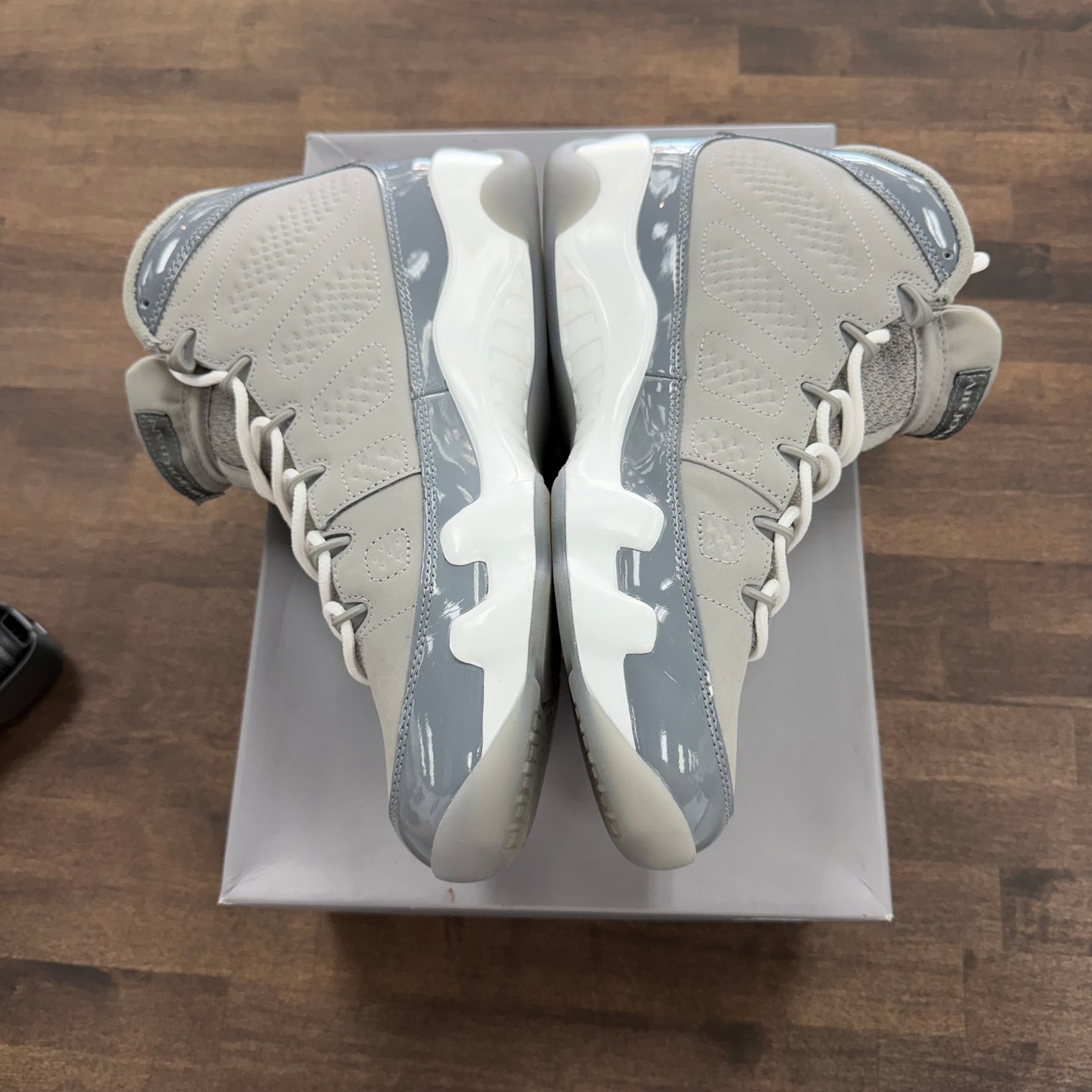 Cool Grey Jordan 9 Retro (2025)  (USED)