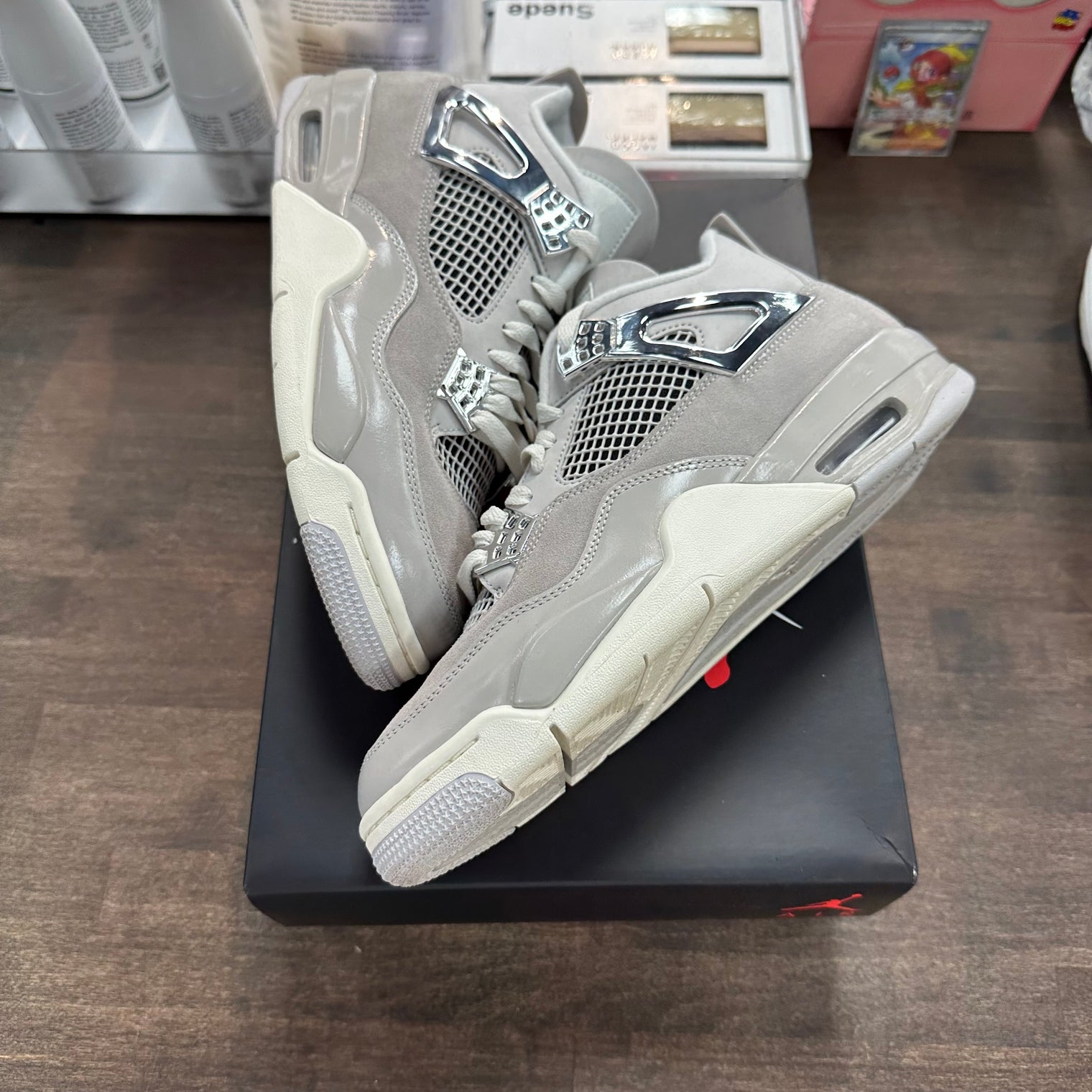 Frozen Moment Jordan 4 (W) (USED)