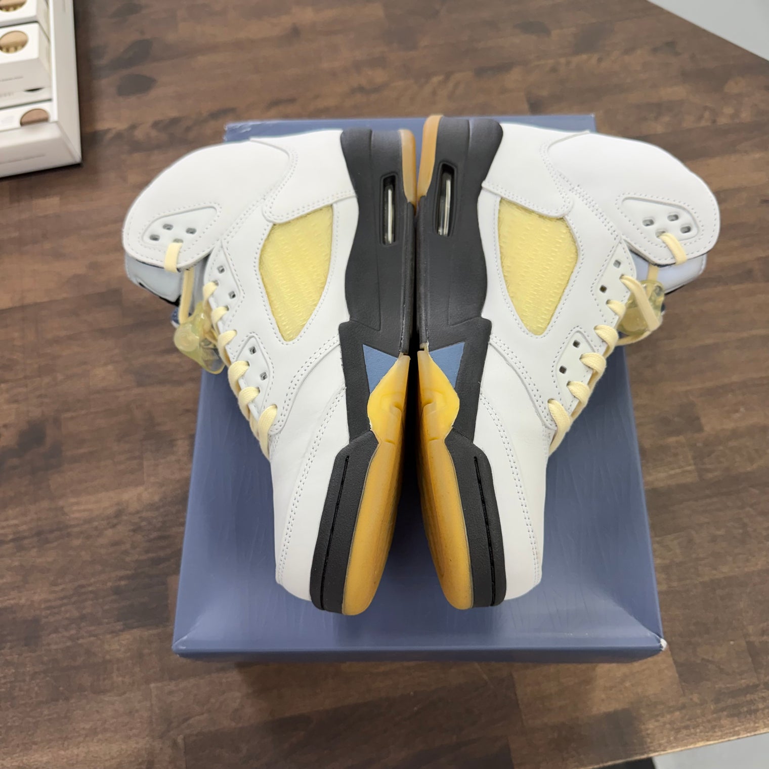 Dawn A Ma Maniere Jordan 5 Retro (W) (USED)