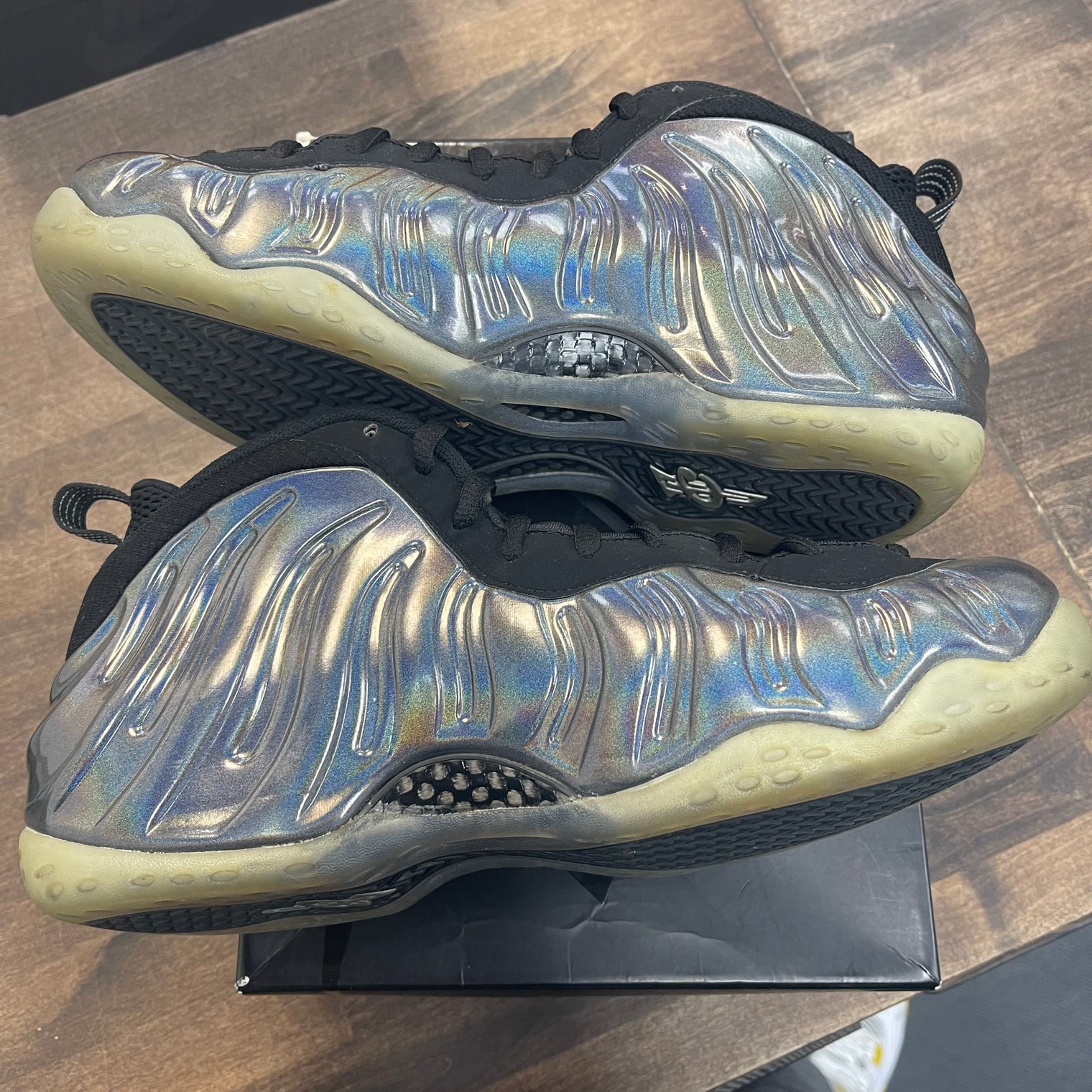 Hologram Nike Foamposite One (USED)