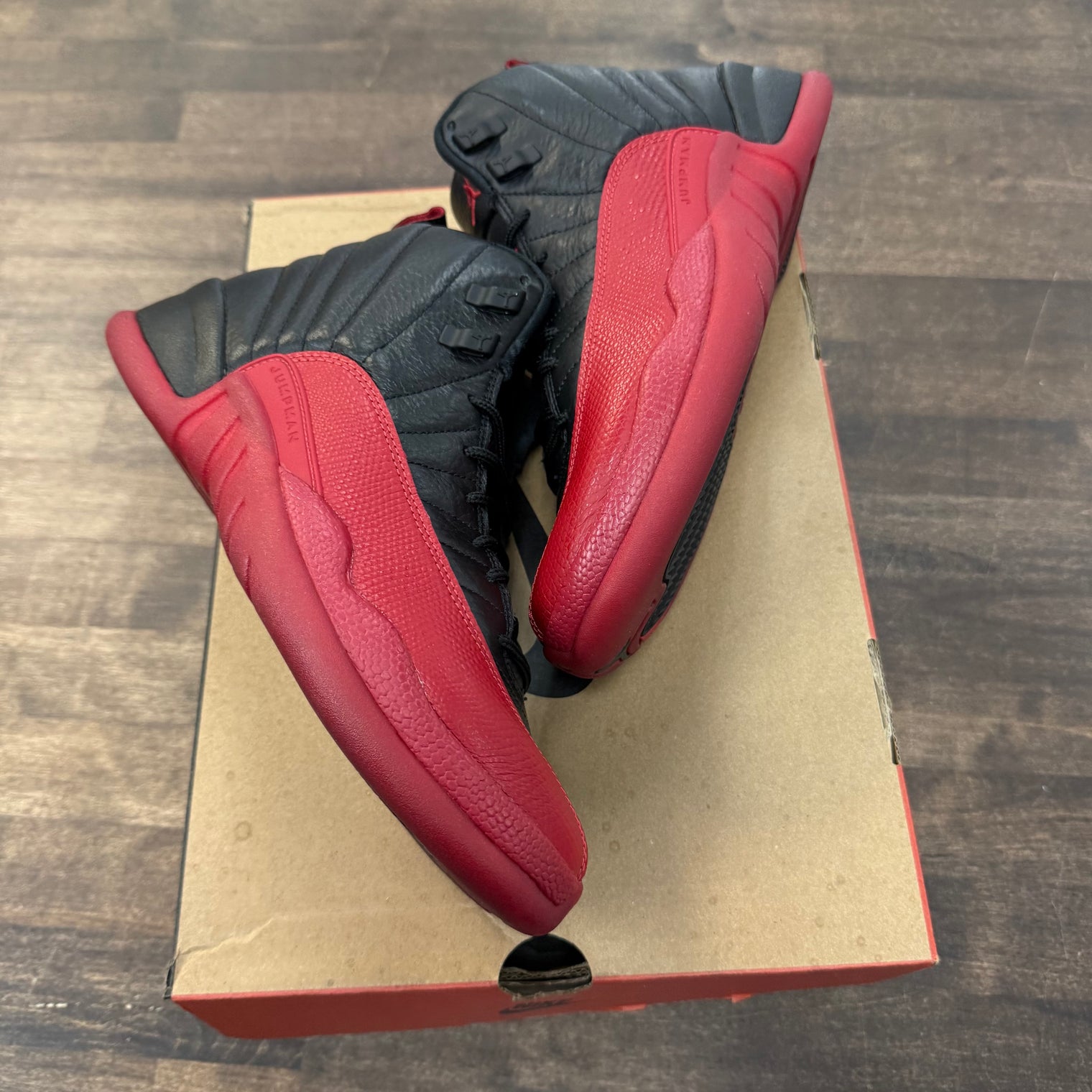 Flu Game Jordan 12 (USED)