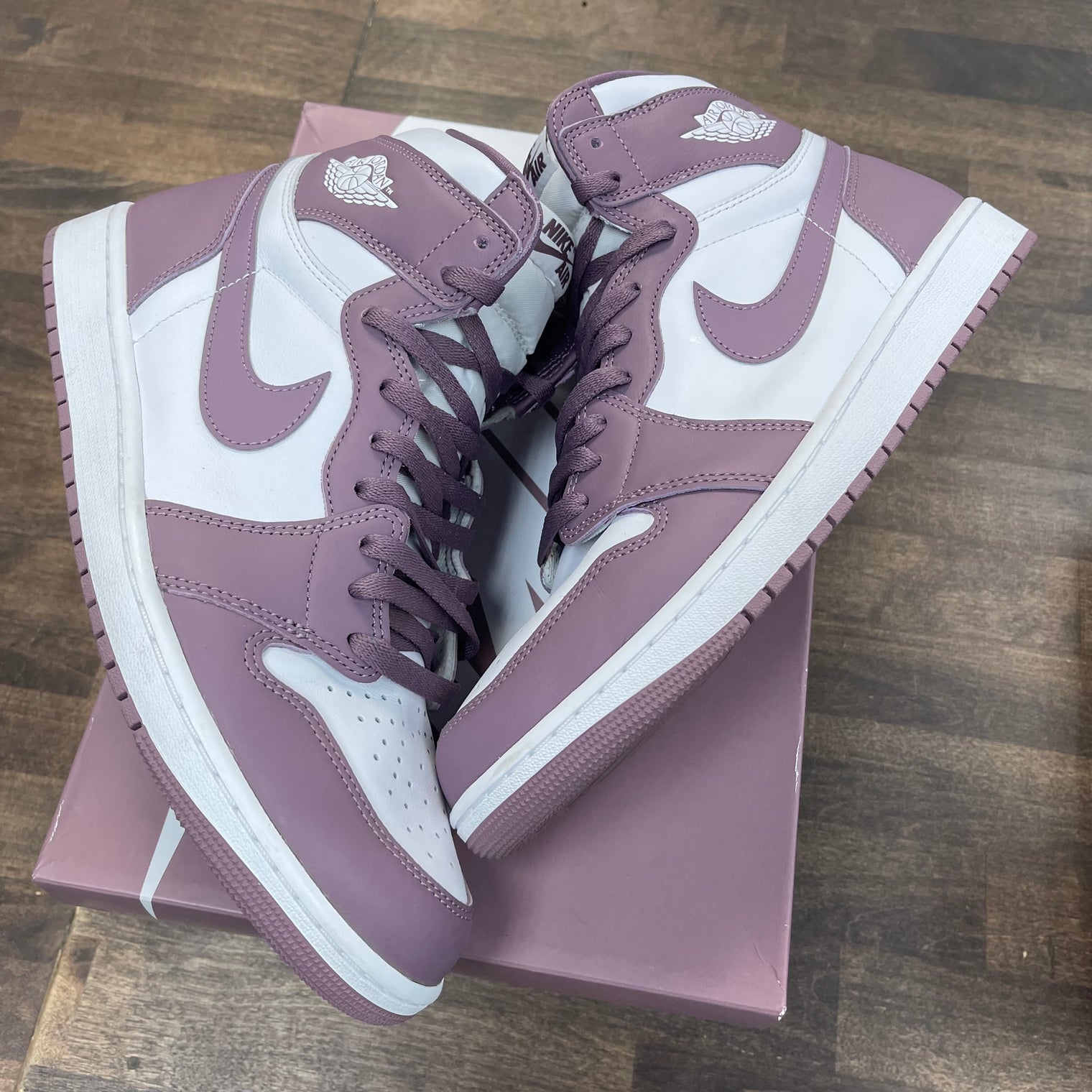 Mauve Jordan 1 High (USED)