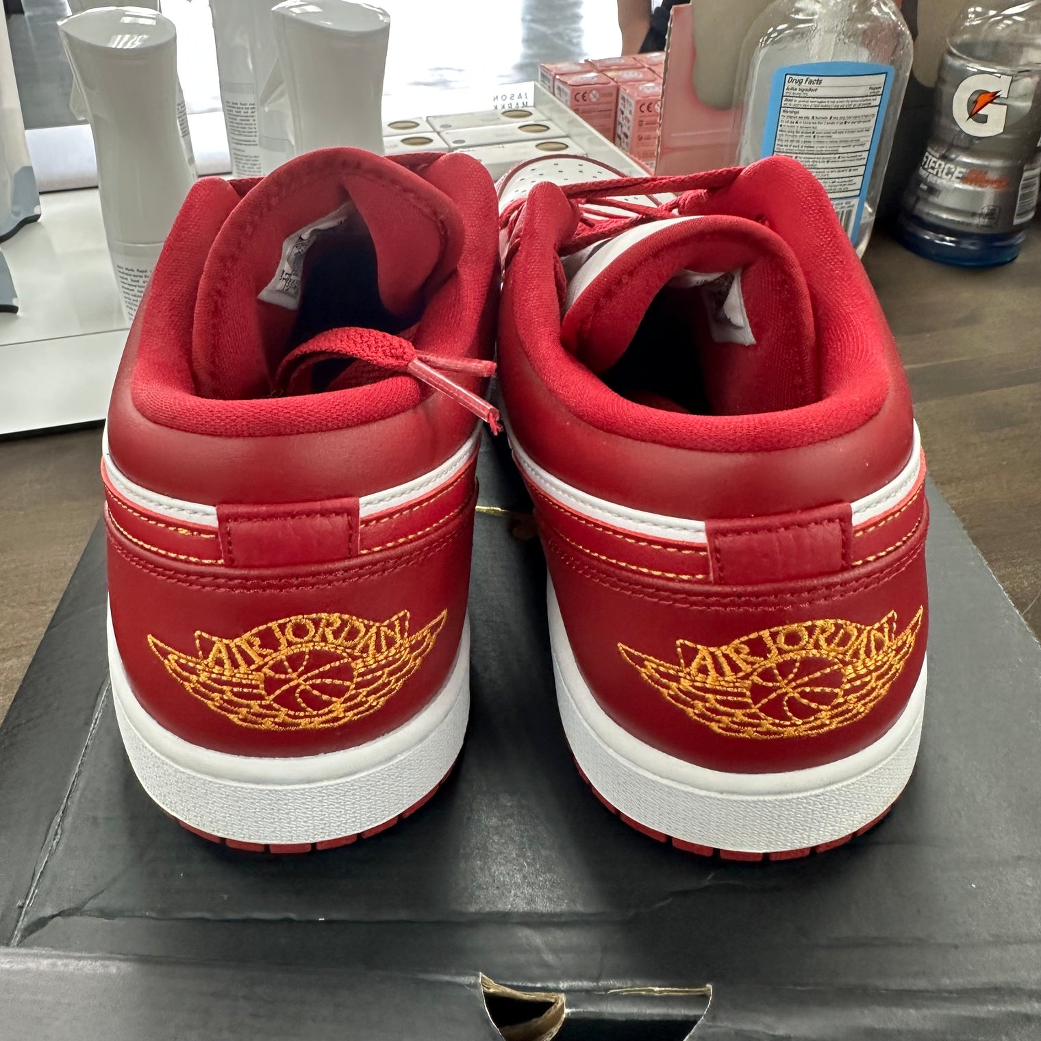Gym Red Jordan 1 Low (USED)