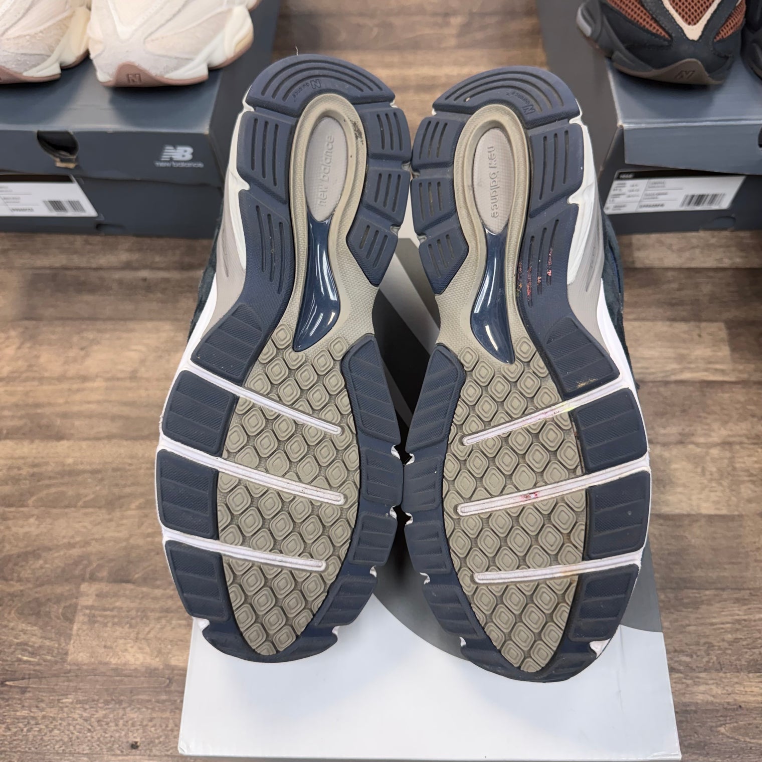 Navy MiUSA New Balance 990V4 (USED)