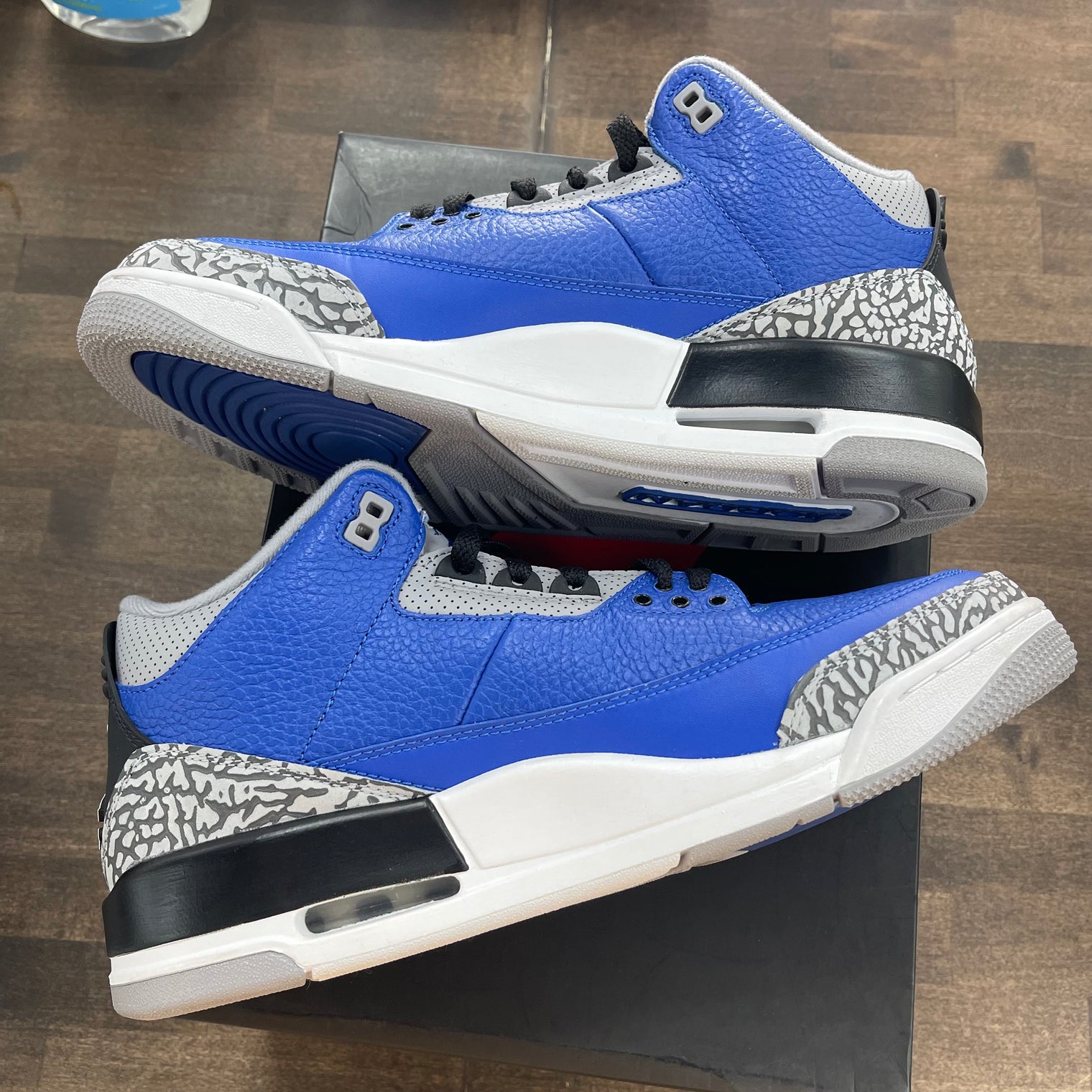 Varsity Royal Jordan 3 (USED)