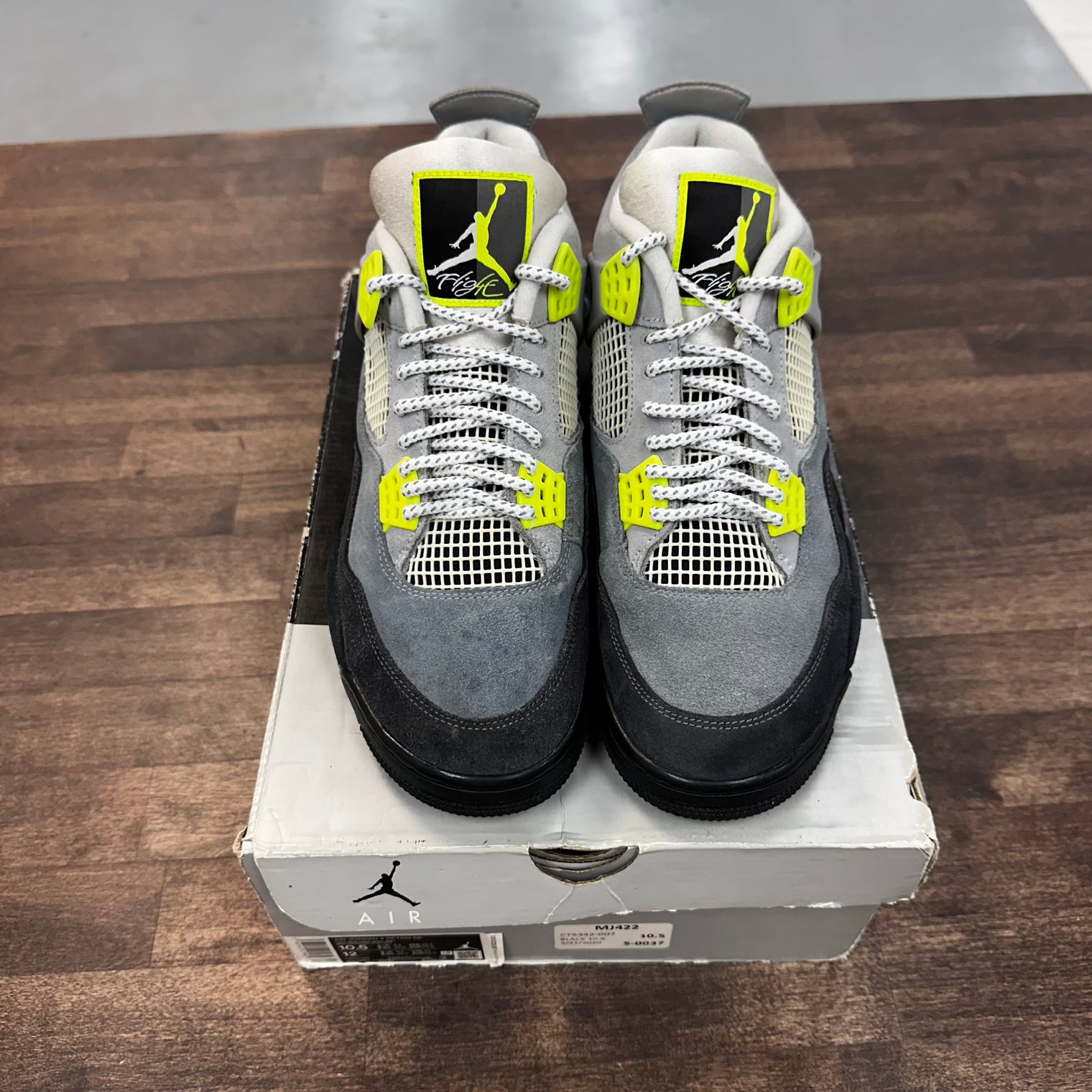 Neon 95 Jordan 4 Retro (USED)