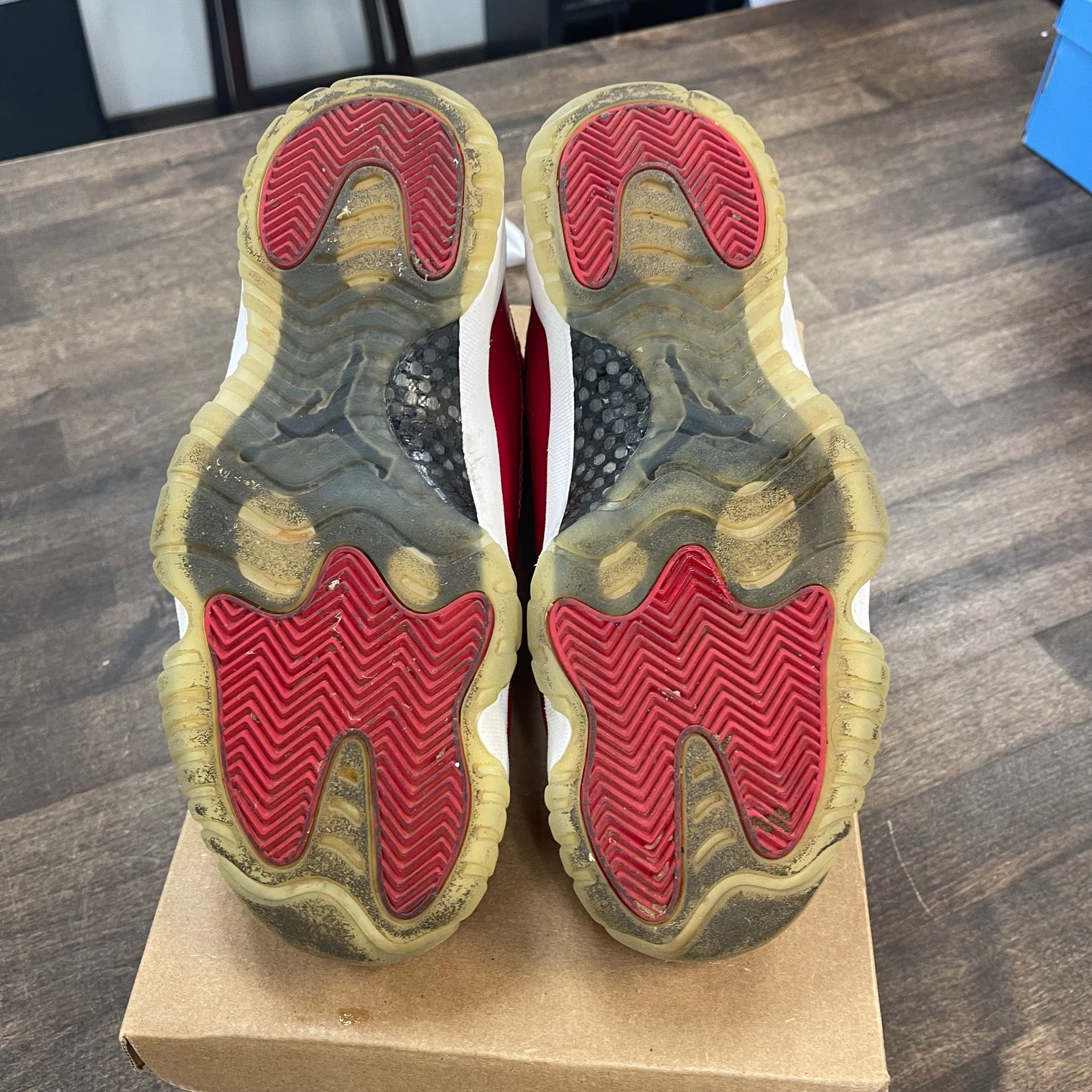 Win like 96 Jordan 11 (USED, No Box)