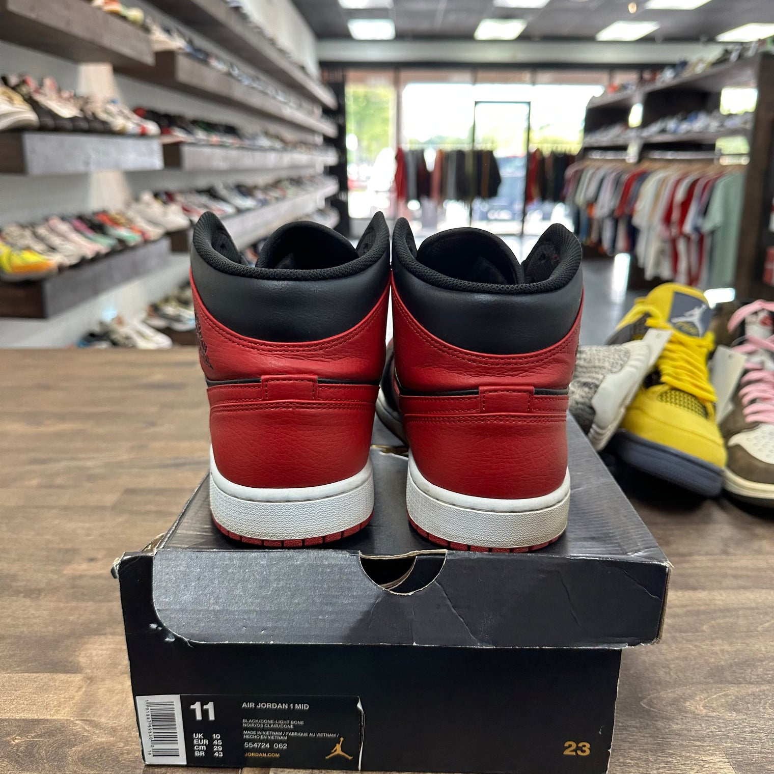 Banned Jordan 1 Mid (2020) (USED,Replacement Box)