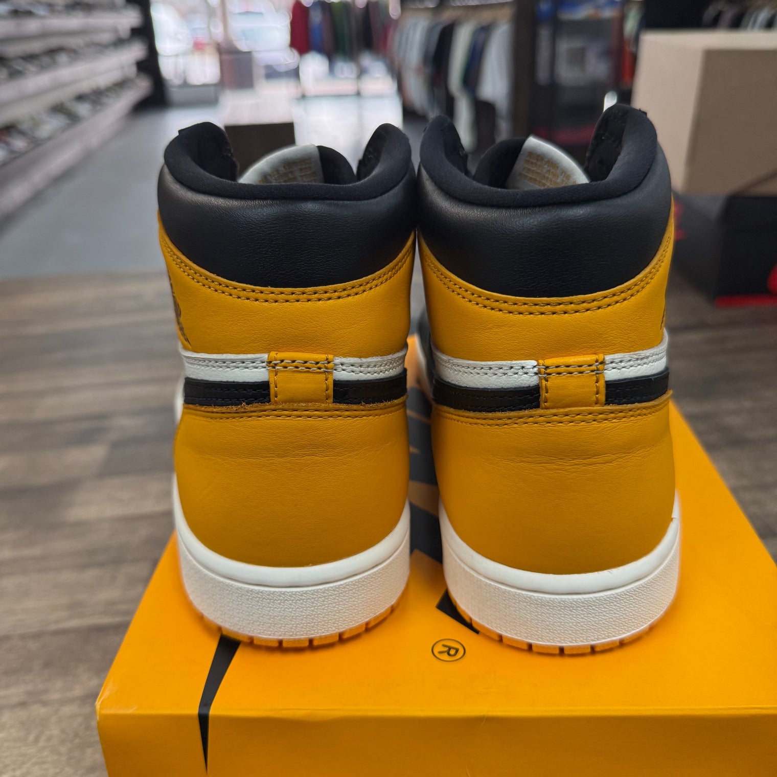 Taxi Yellow Toe Jordan 1 High (USED)