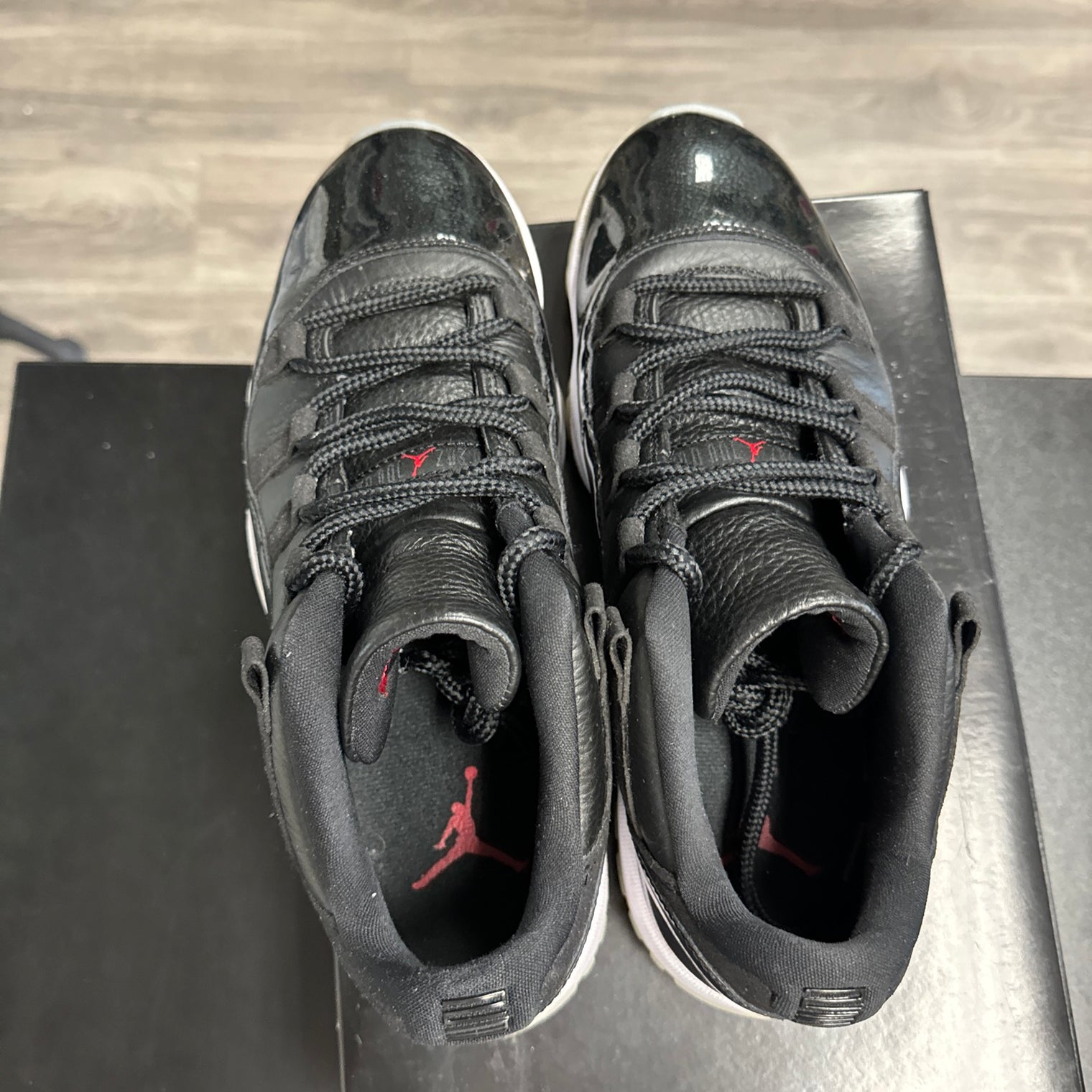 72-10 Jordan 11 Low (USED)