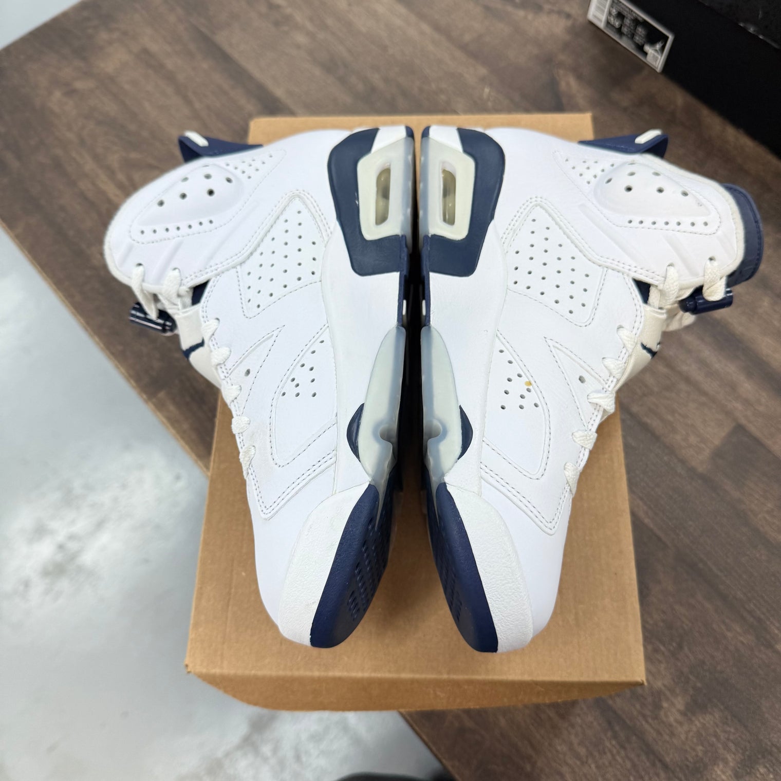 Midnight Navy Jordan 6 Retro (Used, No Box)