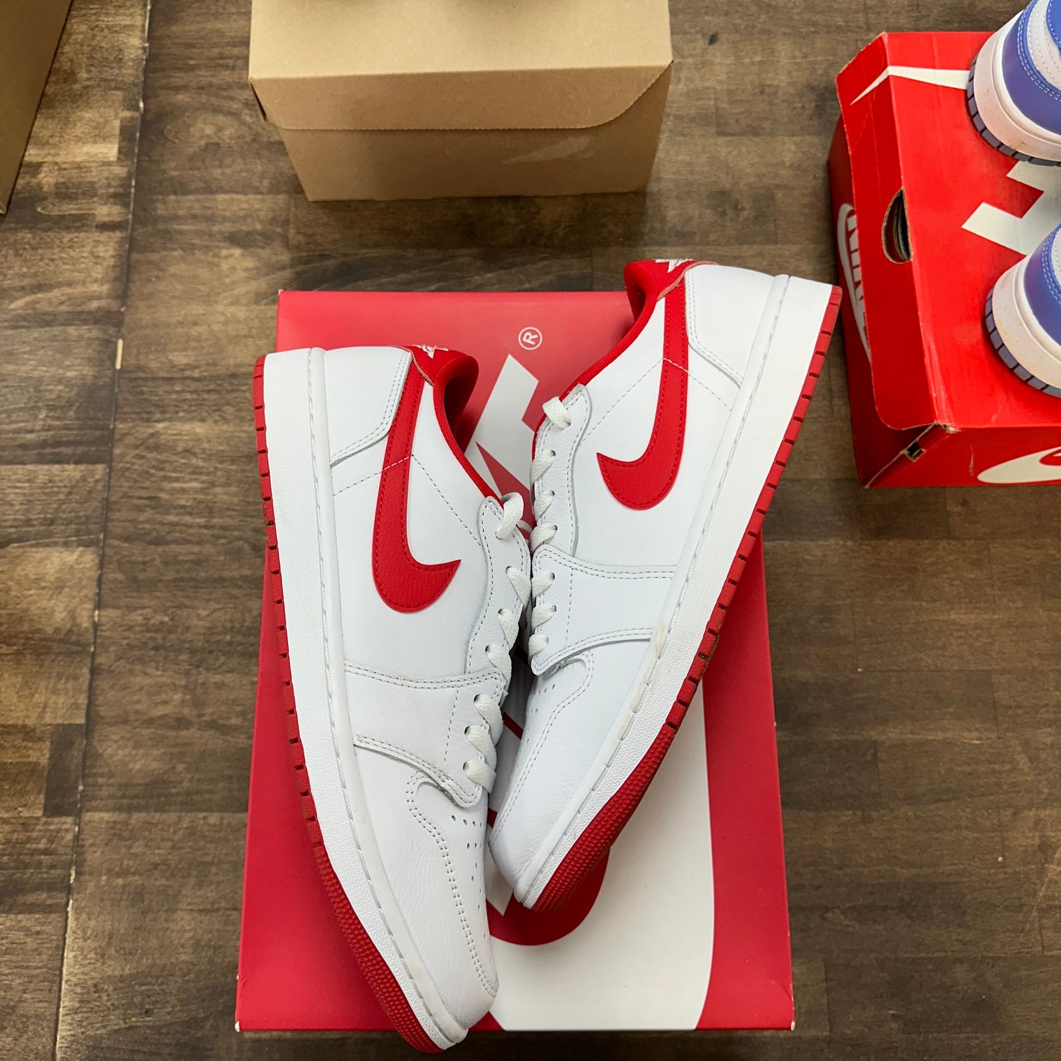 University Red Jordan 1 Low OG (USED)