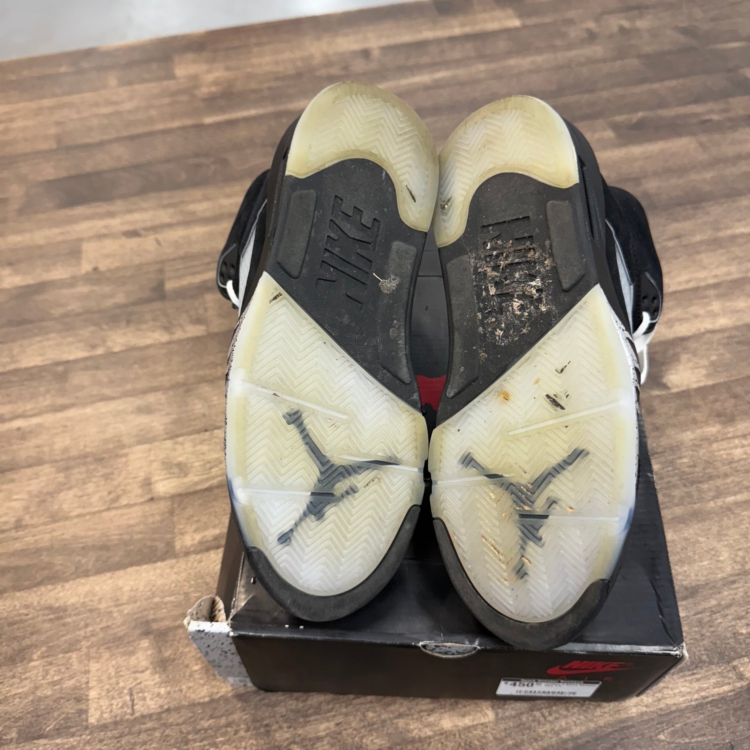 Black Metallic Jordan 5 (USED)