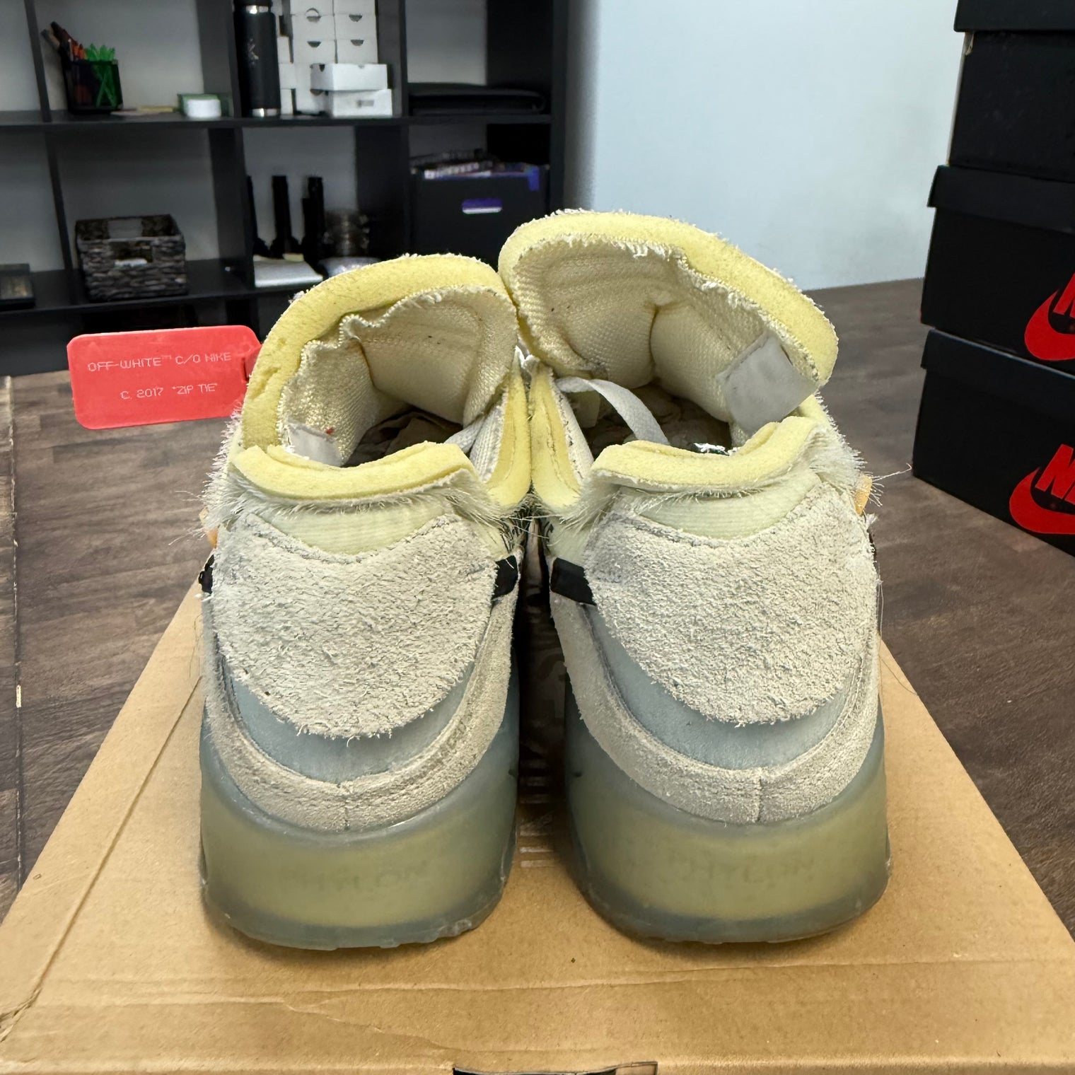 Off-White Air Max 90 (USED)