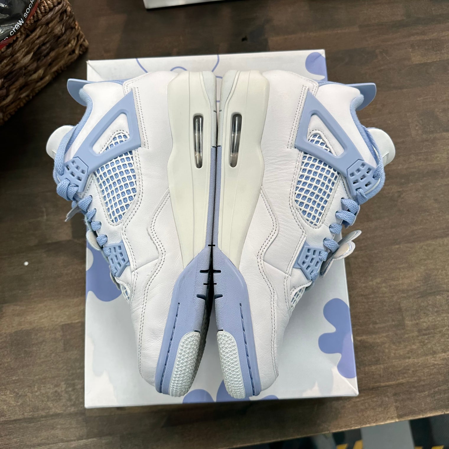 (W) Forget Me Not Jordan 4 (USED)