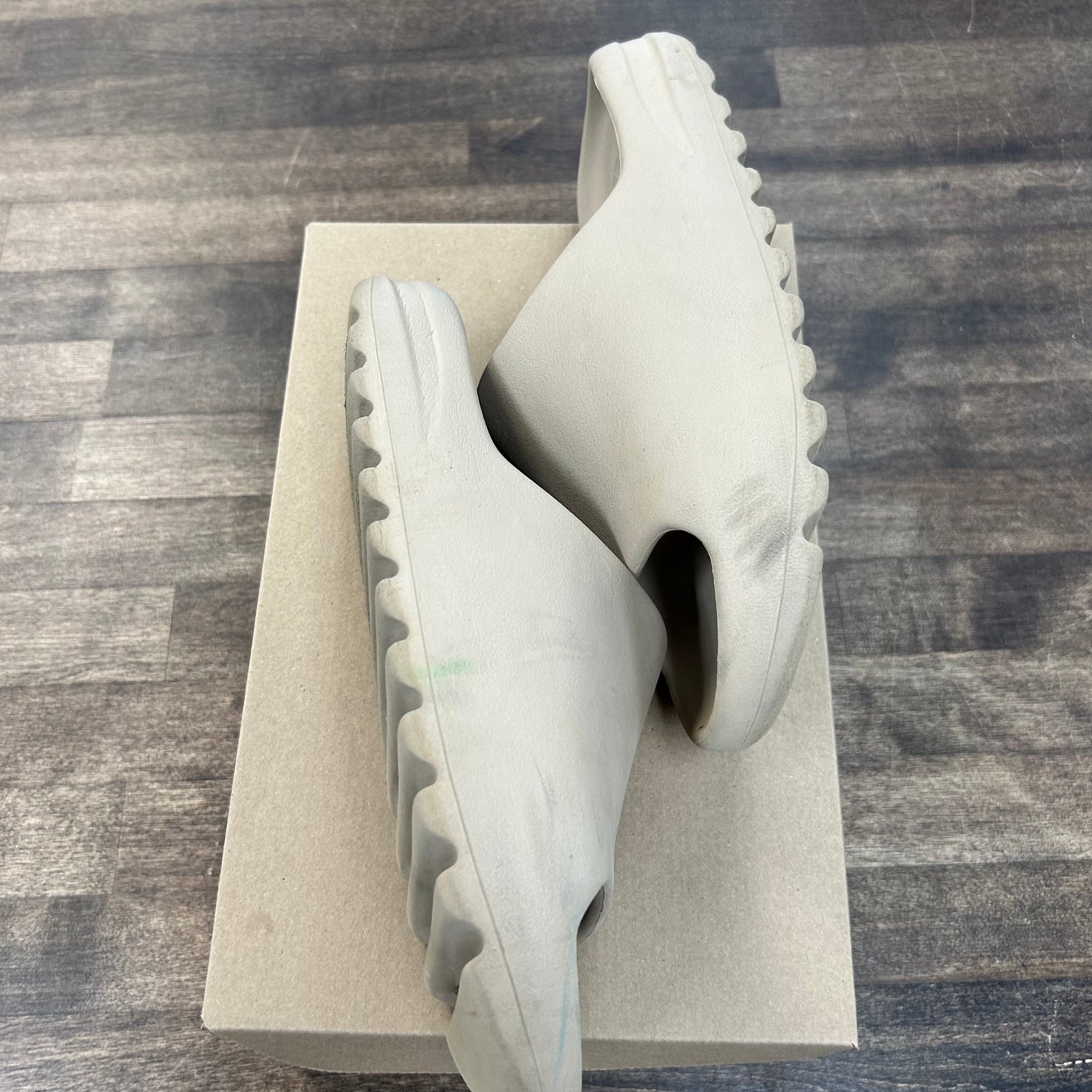 Pure Yeezy Slide (USED, No Box)
