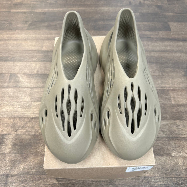 Stone Taupe Yeezy Foam RNNR (USED)