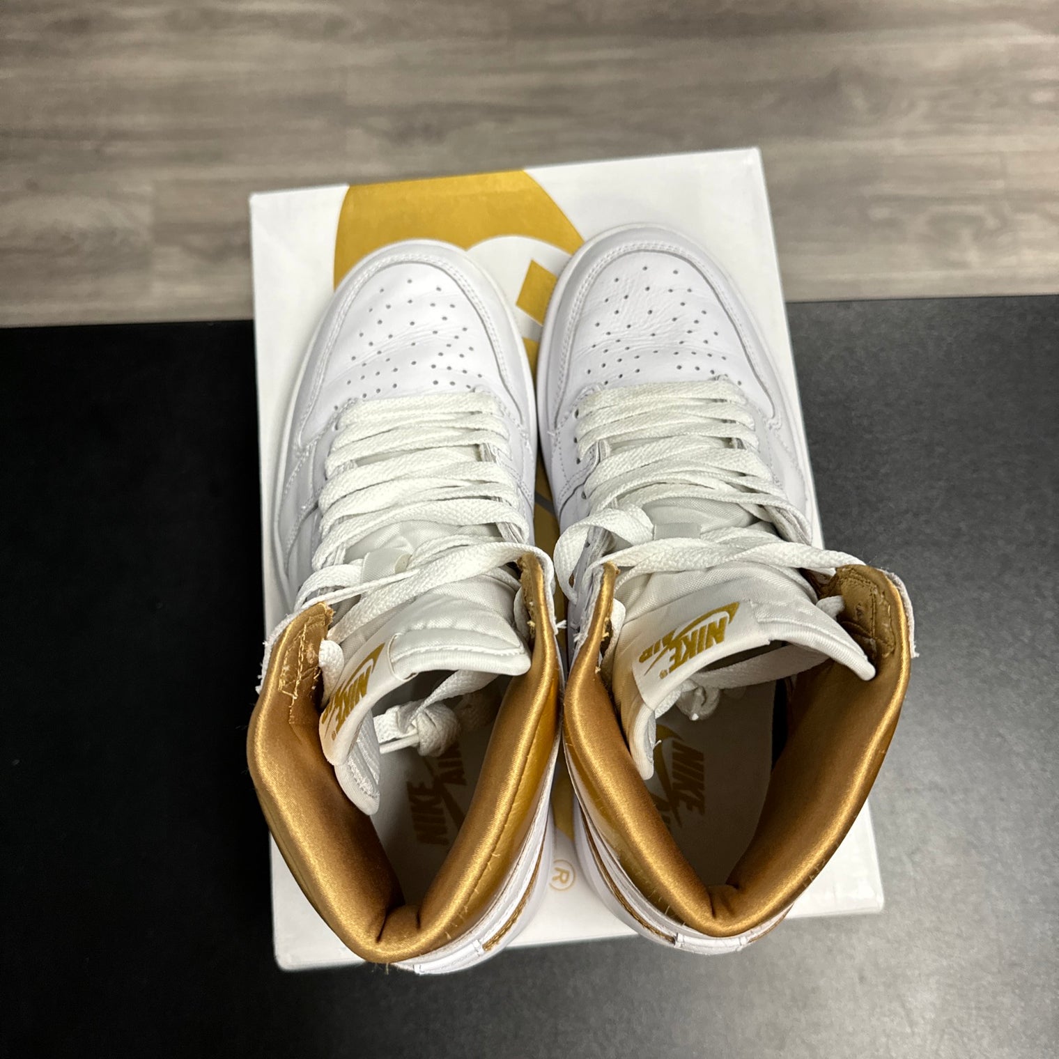 Metallic Gold Jordan 1 High (W) (USED)