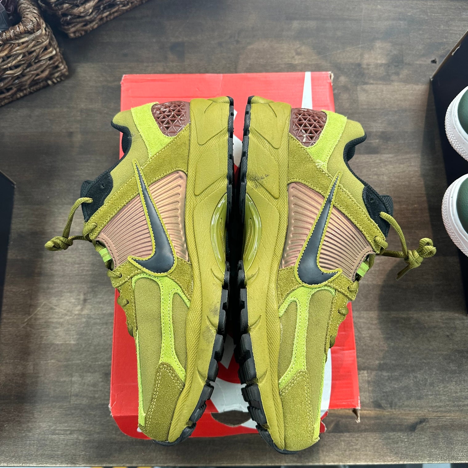 Pacific Moss Nike Zoom Vomero 5 (USED)