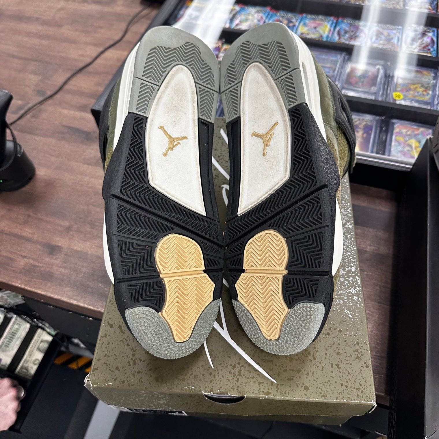 Craft Olive Jordan 4 (USED)