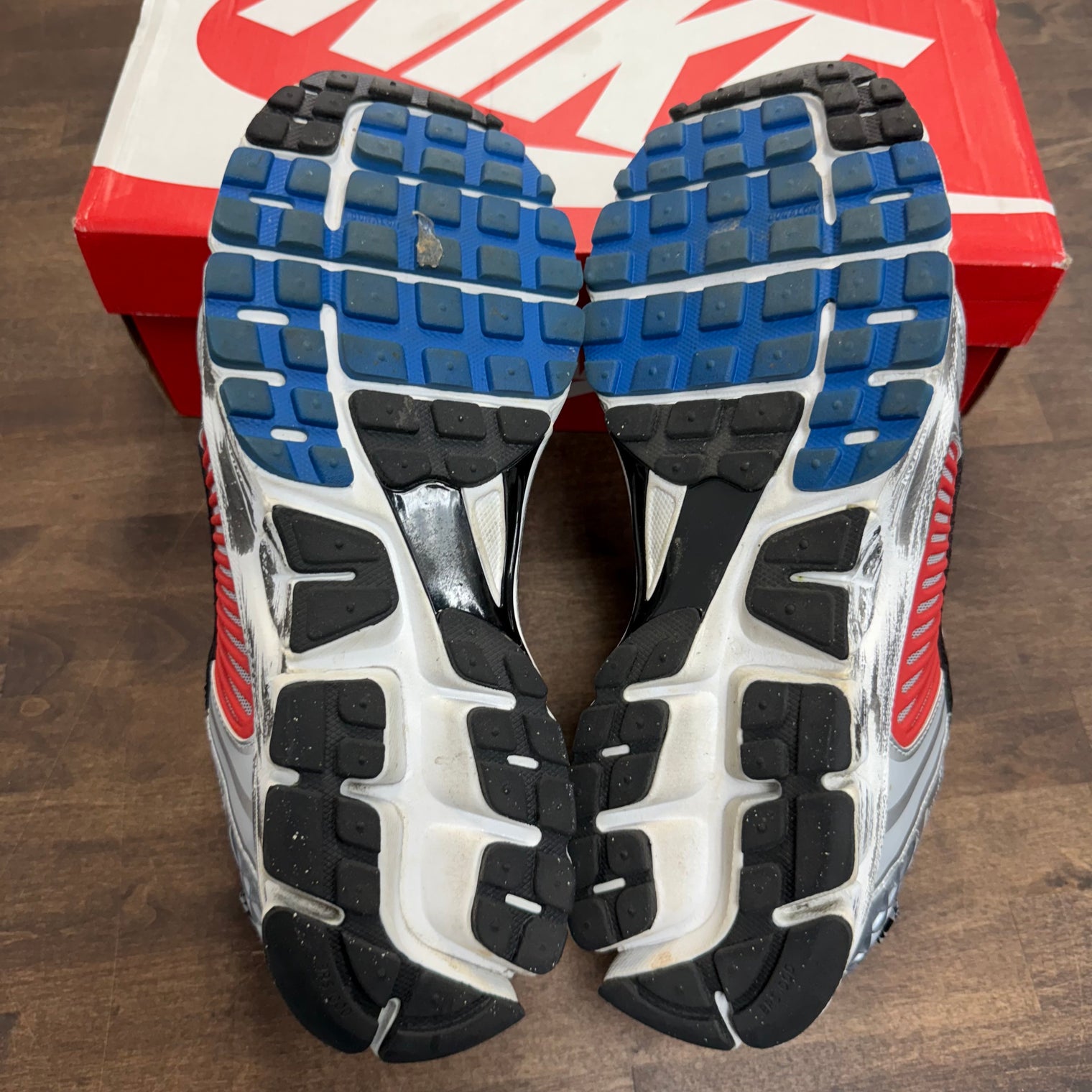 (W) Gundam Nike Zoom Vomero 5 (USED)