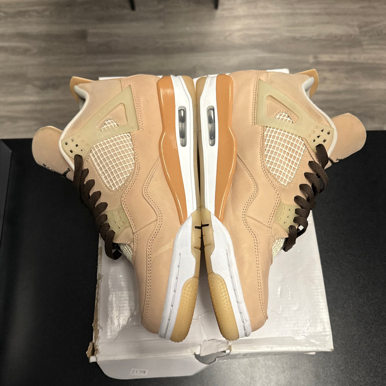 Shimmer Jordan 4 (W) (USED)