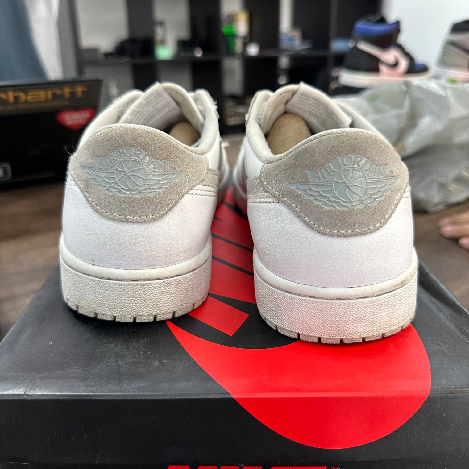 Neutral Grey Jordan 1 Low (USED)