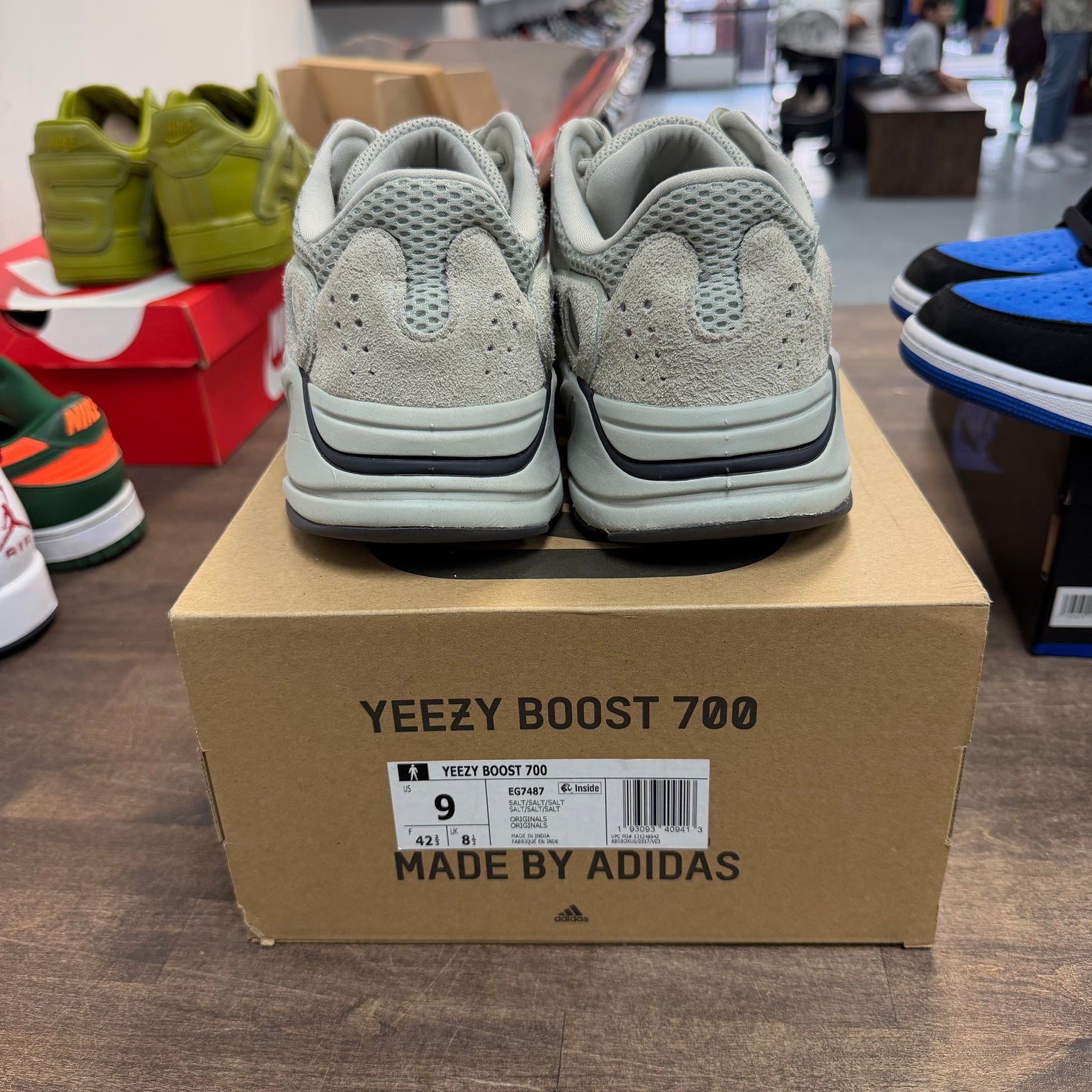 Salt Yeezy 700 (USED)