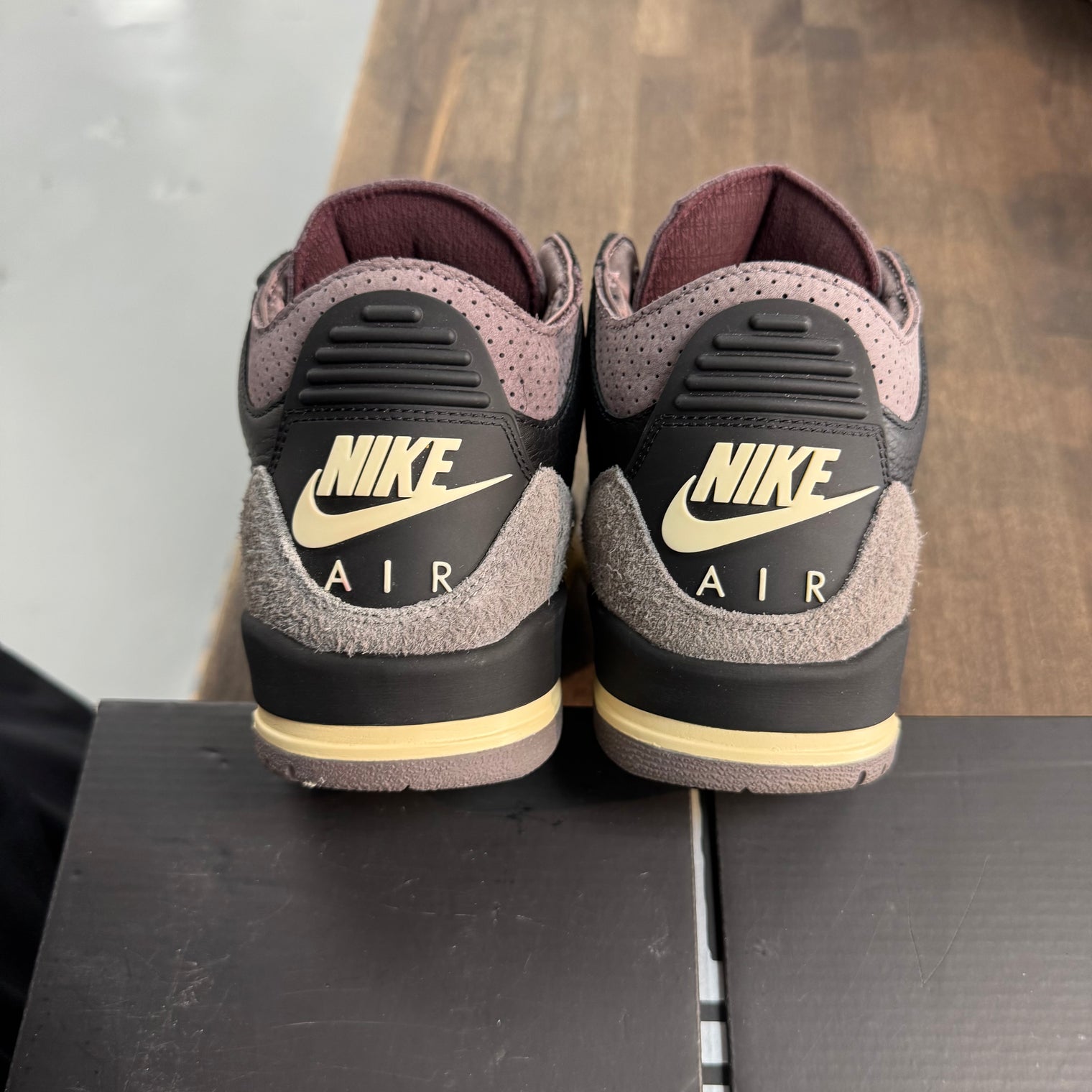 A Ma Maniere Jordan 3 Sleeping (W) (USED)