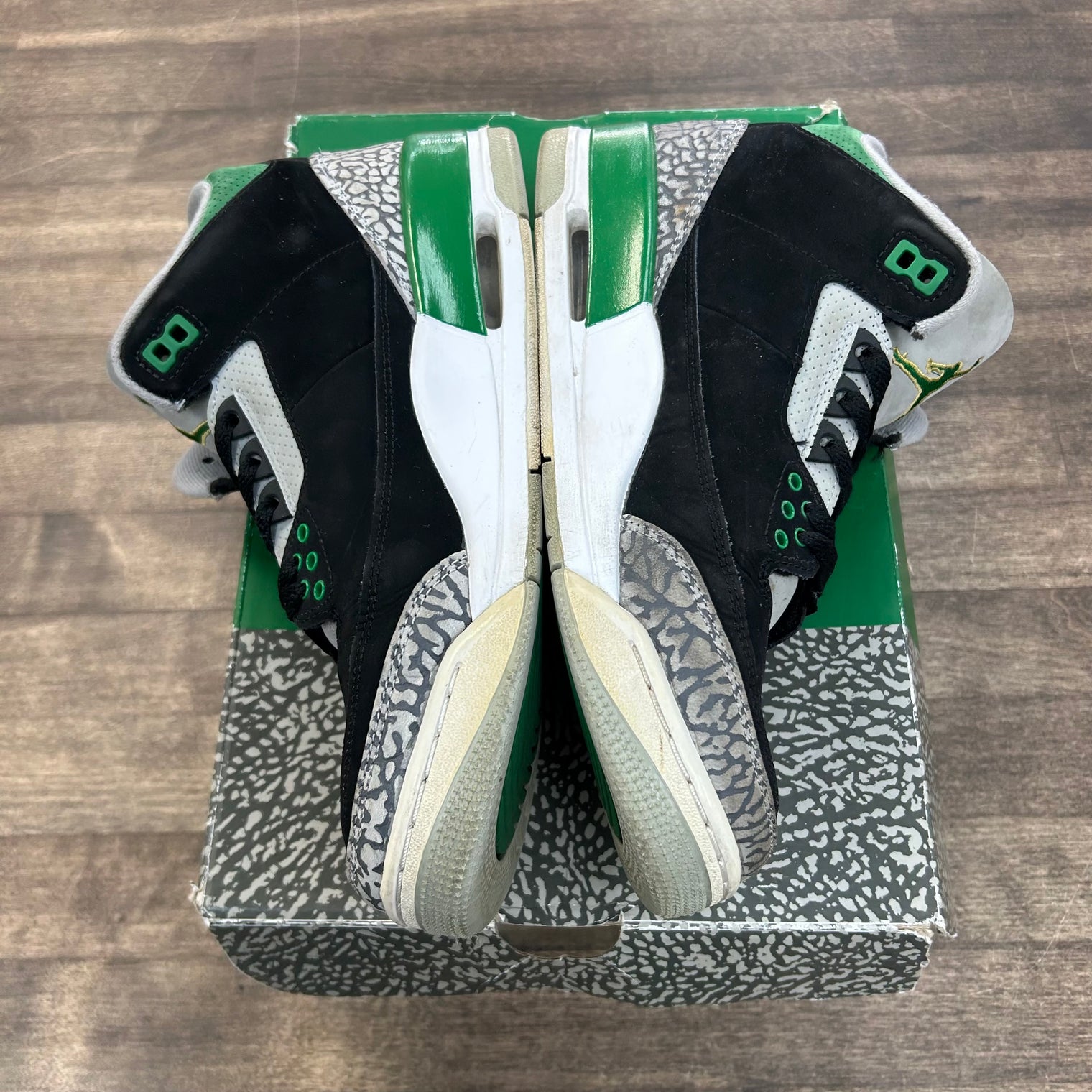 Pine Green Jordan 3 Retro (USED)