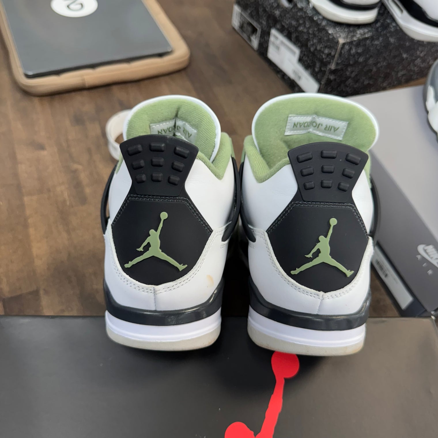 Seafoam Jordan 4 (W) (USED)