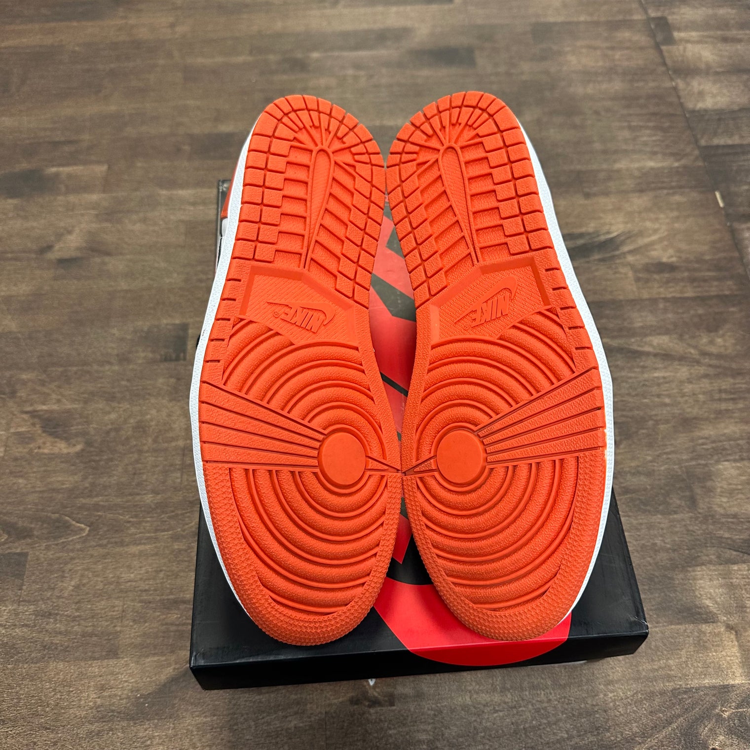 Starfish Jordan 1 Low OG (USED)