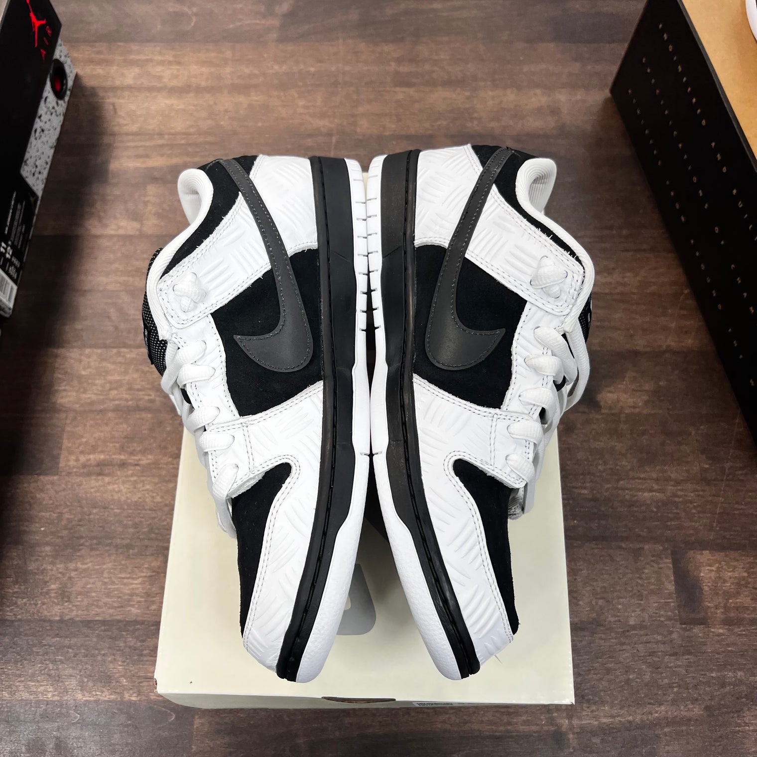 Tightbooth SB Dunk Low (USED)